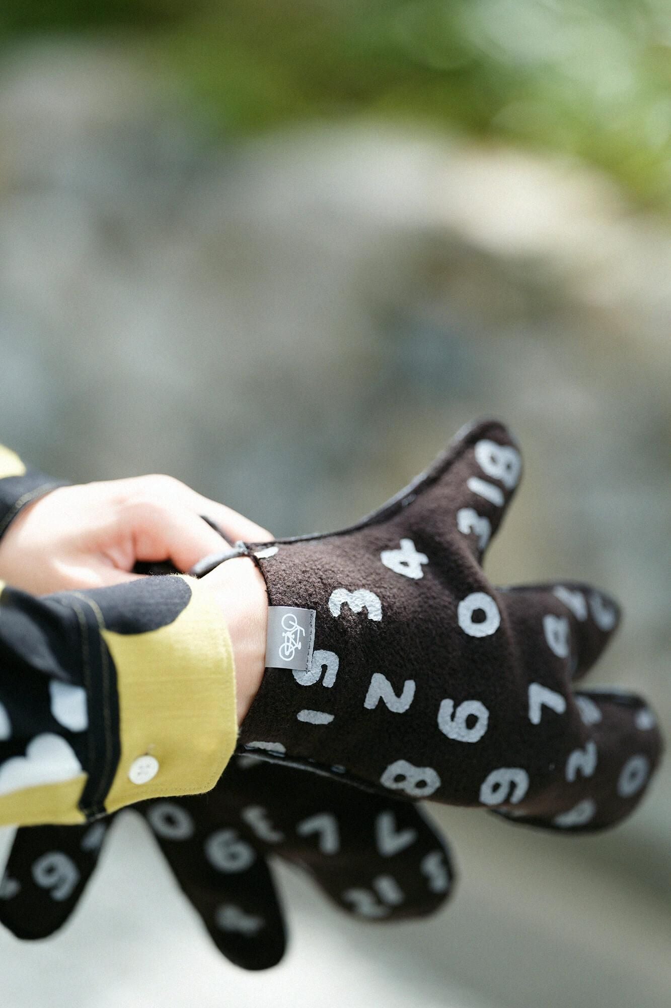 あっちグローブ touch/SO-SU-U昆(こん) 上下(しょうか) 濡羽色(ぬればいろ)