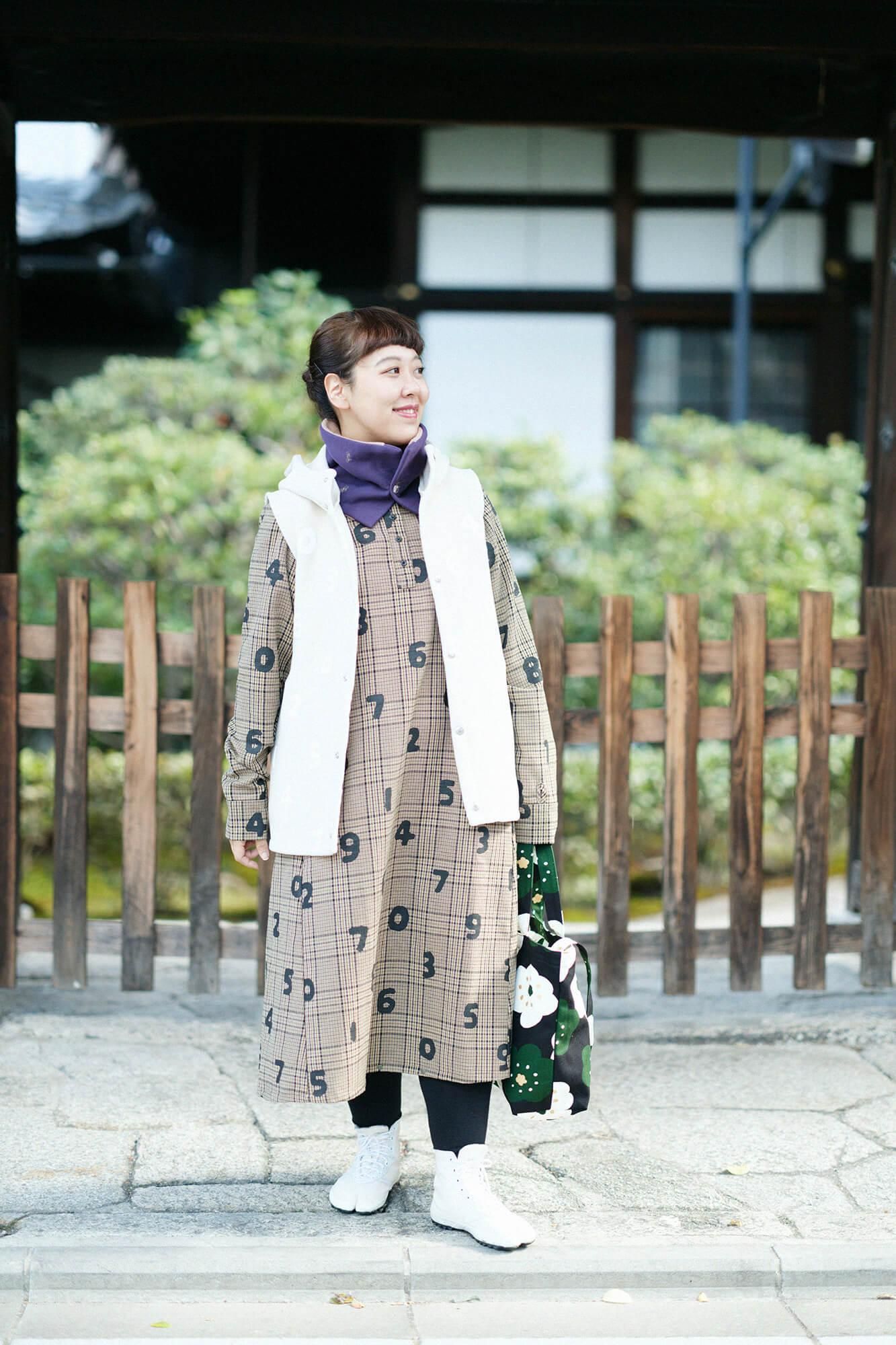 【net限定】リバーシブル BIKEネックウォーマー/チャリンチャリンマーラ 紫紺色(しこんいろ)