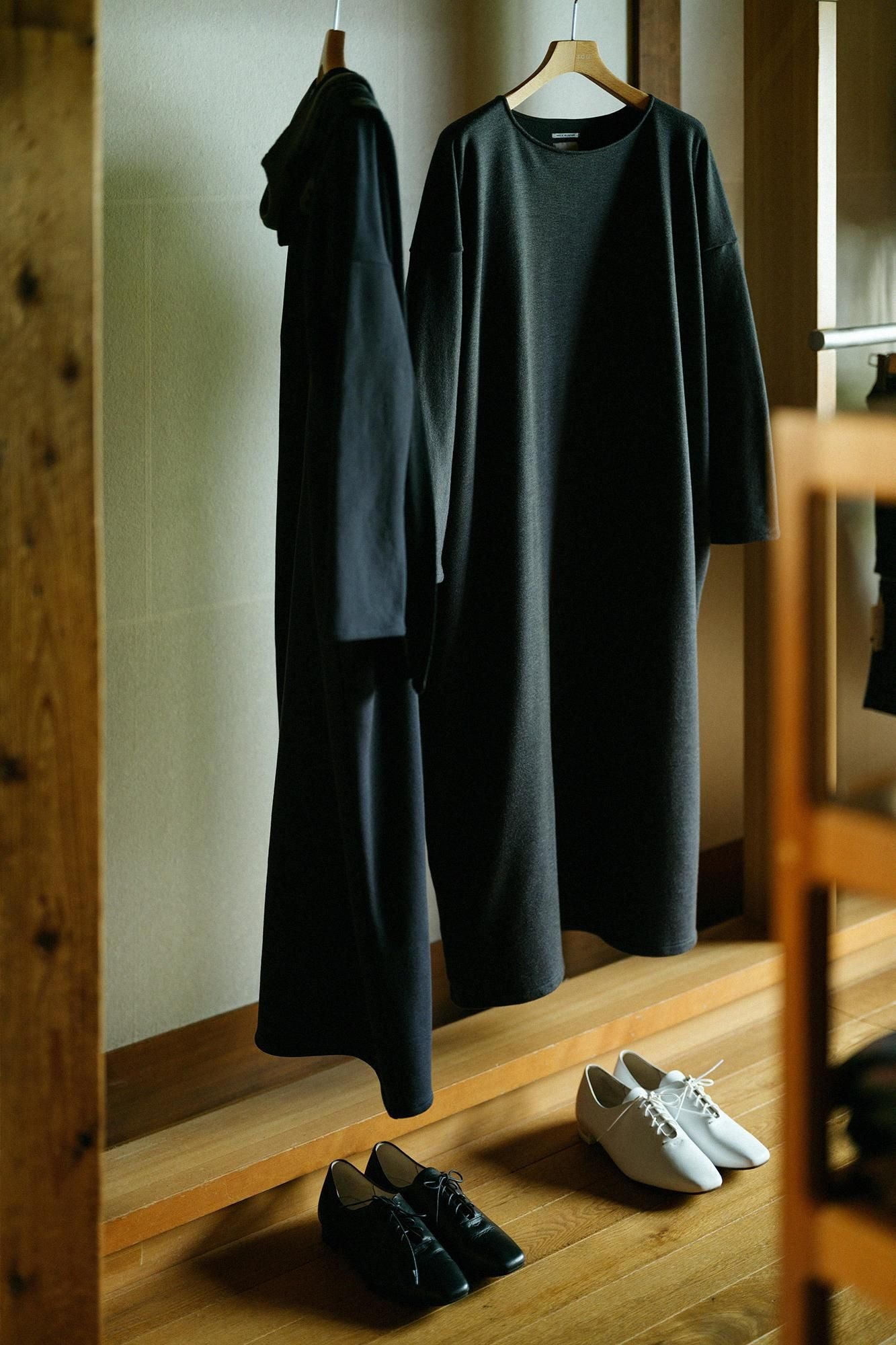 【預購】Soft Thermo(R) 內起絨船領 長袖連身裙 超長版/暗藍色(※預計於12月9日左右發貨)