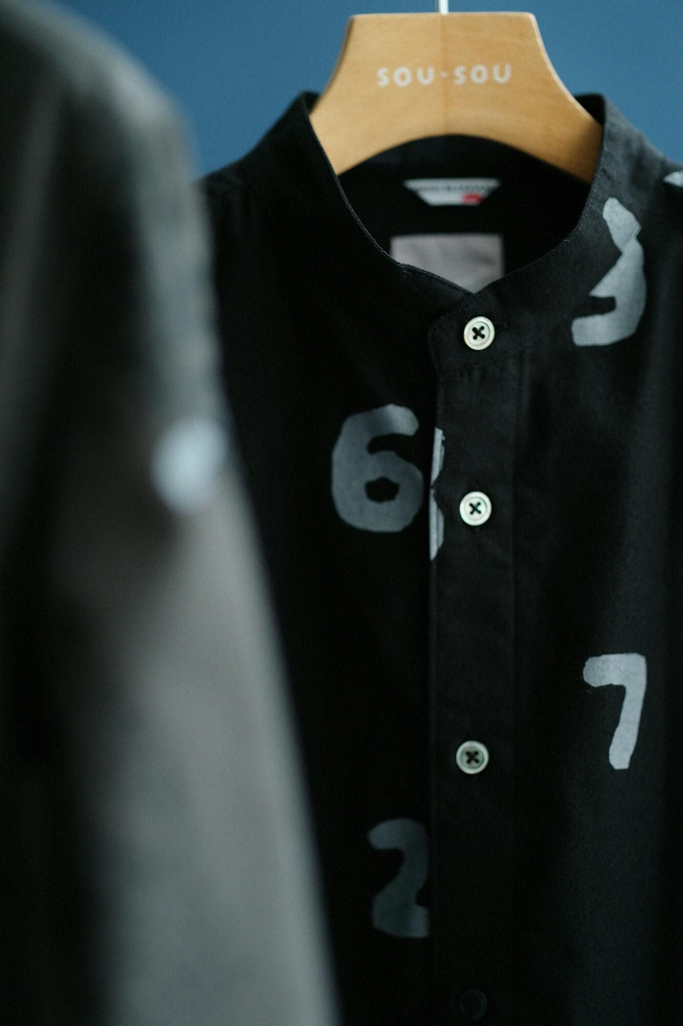 起毛斜紋織 20/20 立領長袖襯衫/SO-SU-U十數 黑色