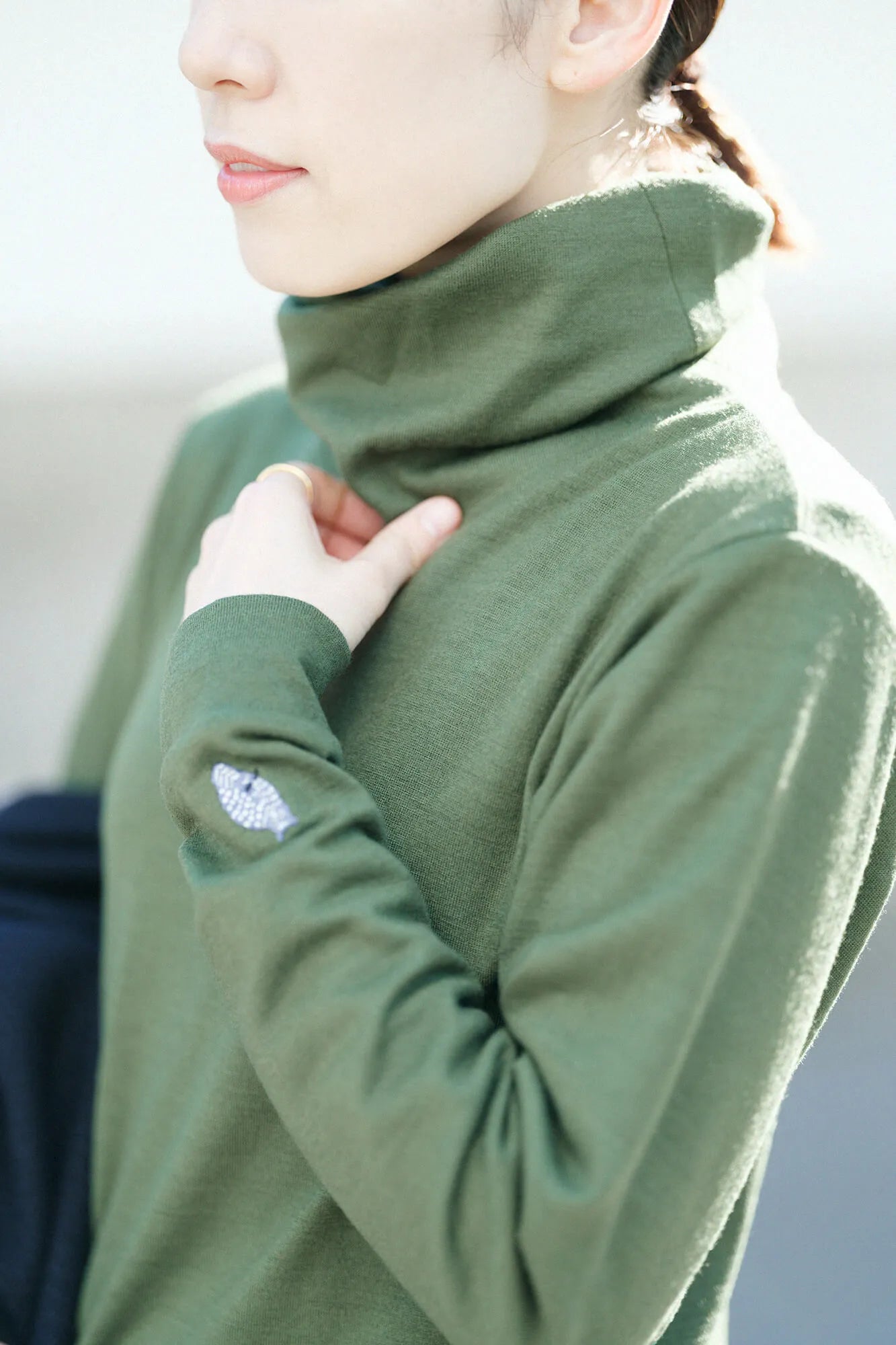 【預購】平針織 可洗羊毛 造型高領L/S長版上衣/橄欖綠(※預計於12月9日左右發貨)