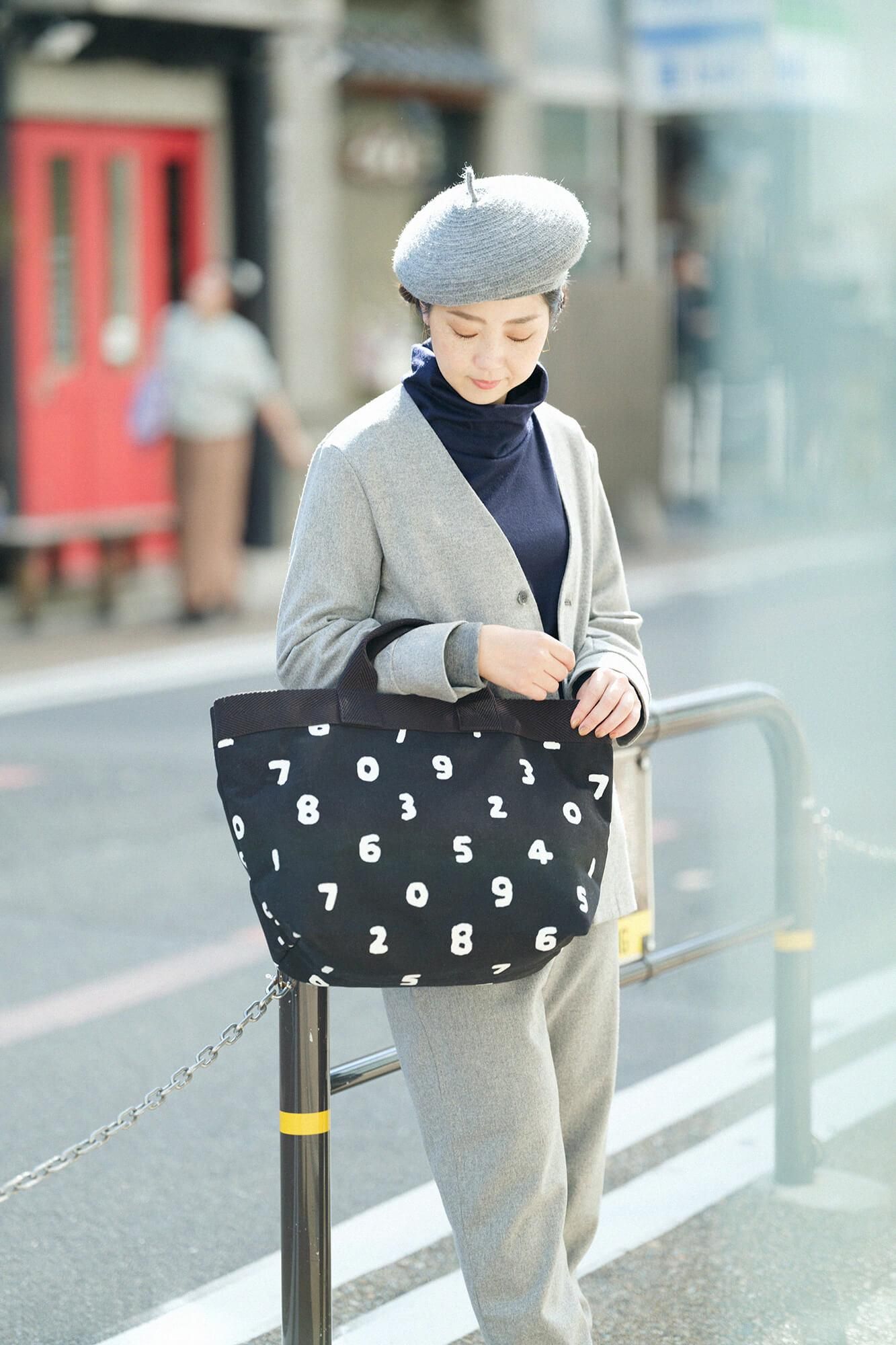 Y.トート B4/SO-SU-U 濡羽色(ぬればいろ)×つくも