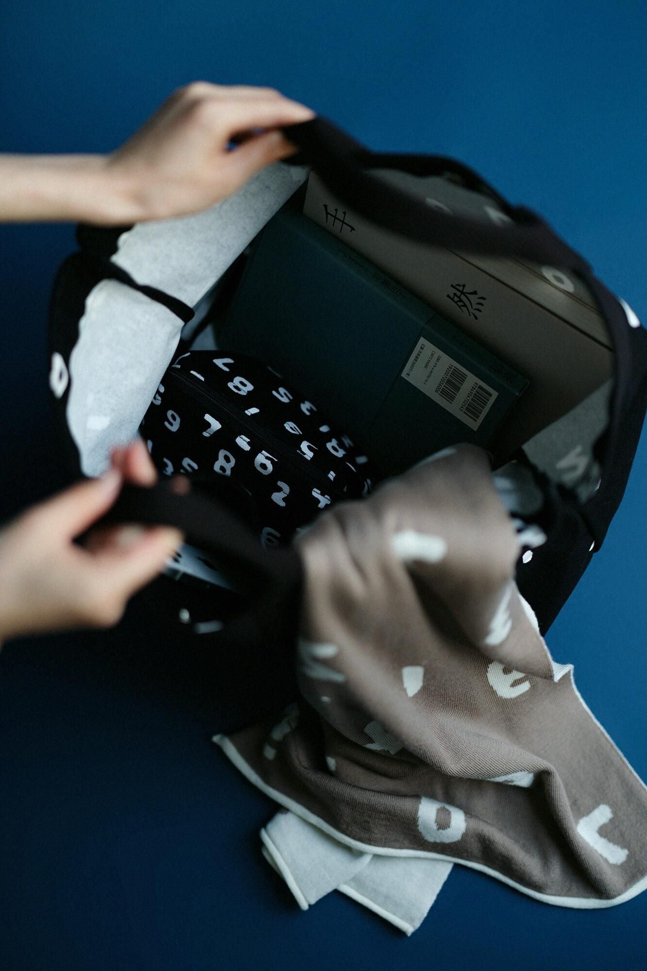 Y.トート B4/SO-SU-U 濡羽色(ぬればいろ)×つくも