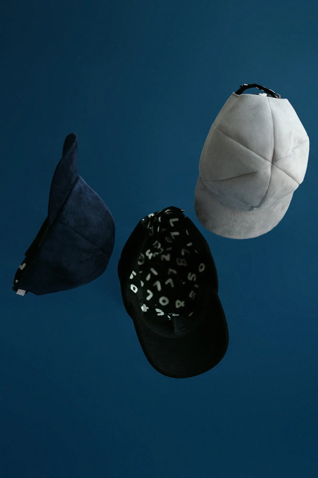 フェイクヌバック キャップ/ブラック×SO-SU-U昆(こん)