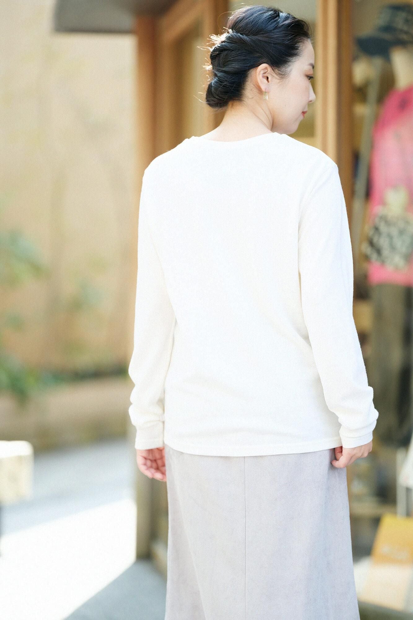 ウォッシャブルウール天竺 長袖ポケットTシャツ/鳥の子色(とりのこいろ)