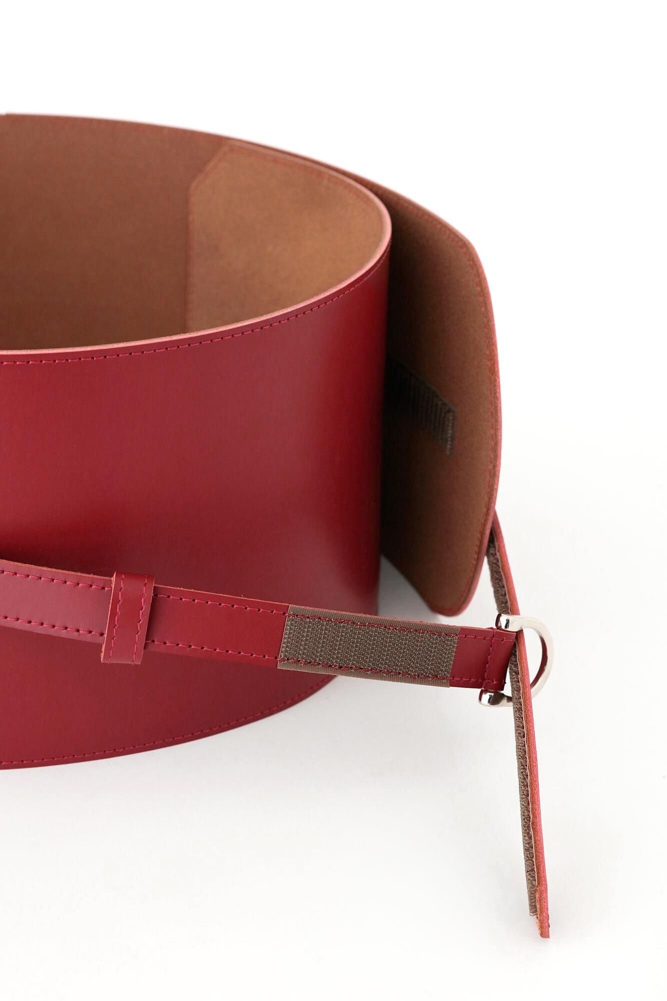 皮带大家长 /深猩红