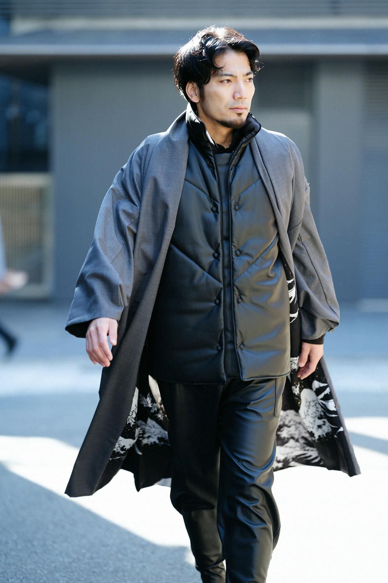 Reversible Combed Yarn × Muslin Wool Triangular Sleeve Coat / Dark Grey × Hokusai The Great Wave off Kanagawa-Recreation