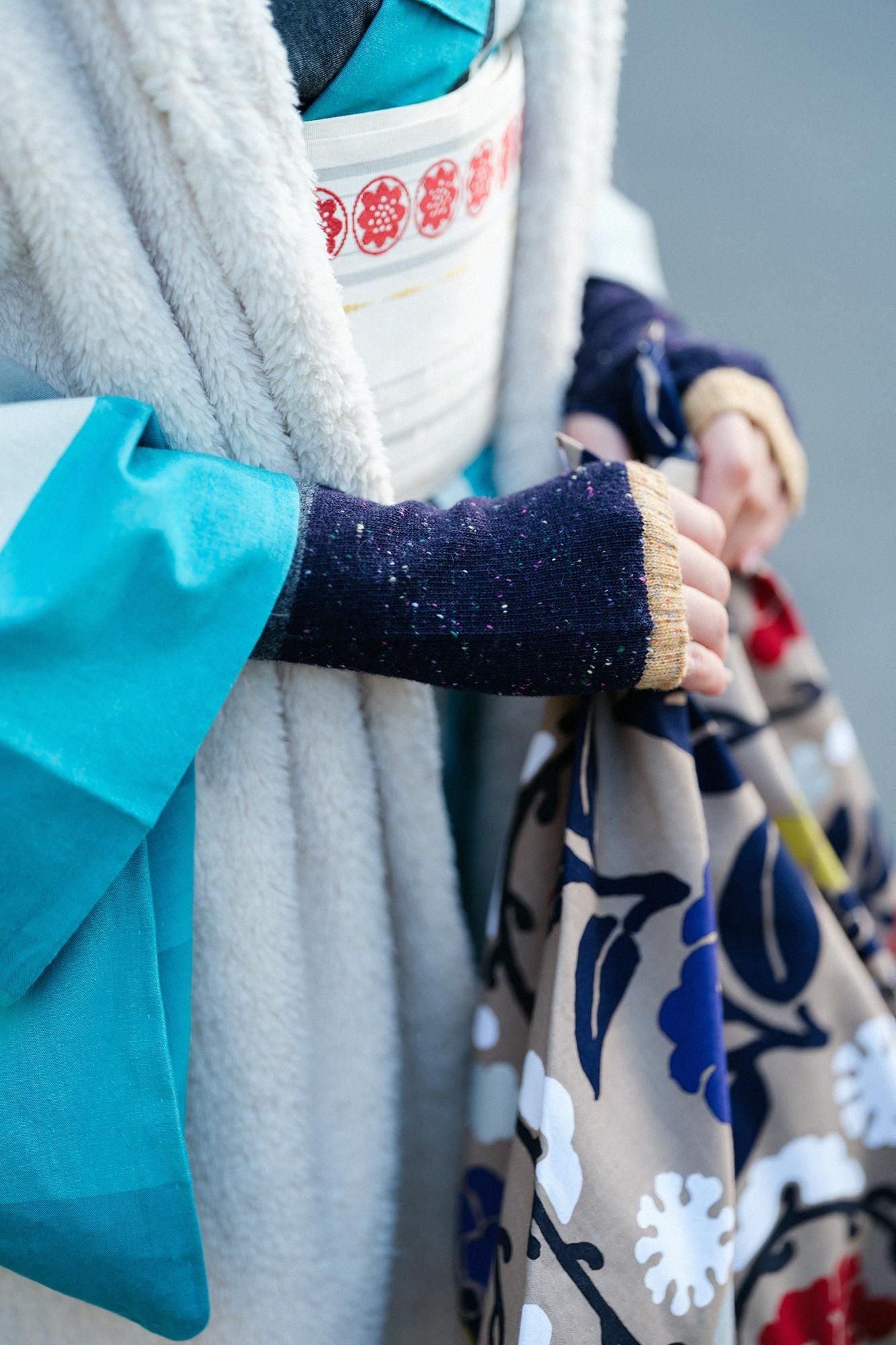 知多木綿 20/20 小巾折 穏(こはばおり おだやか)/雪持柳(ゆきもちやなぎ)に椿(つばき)