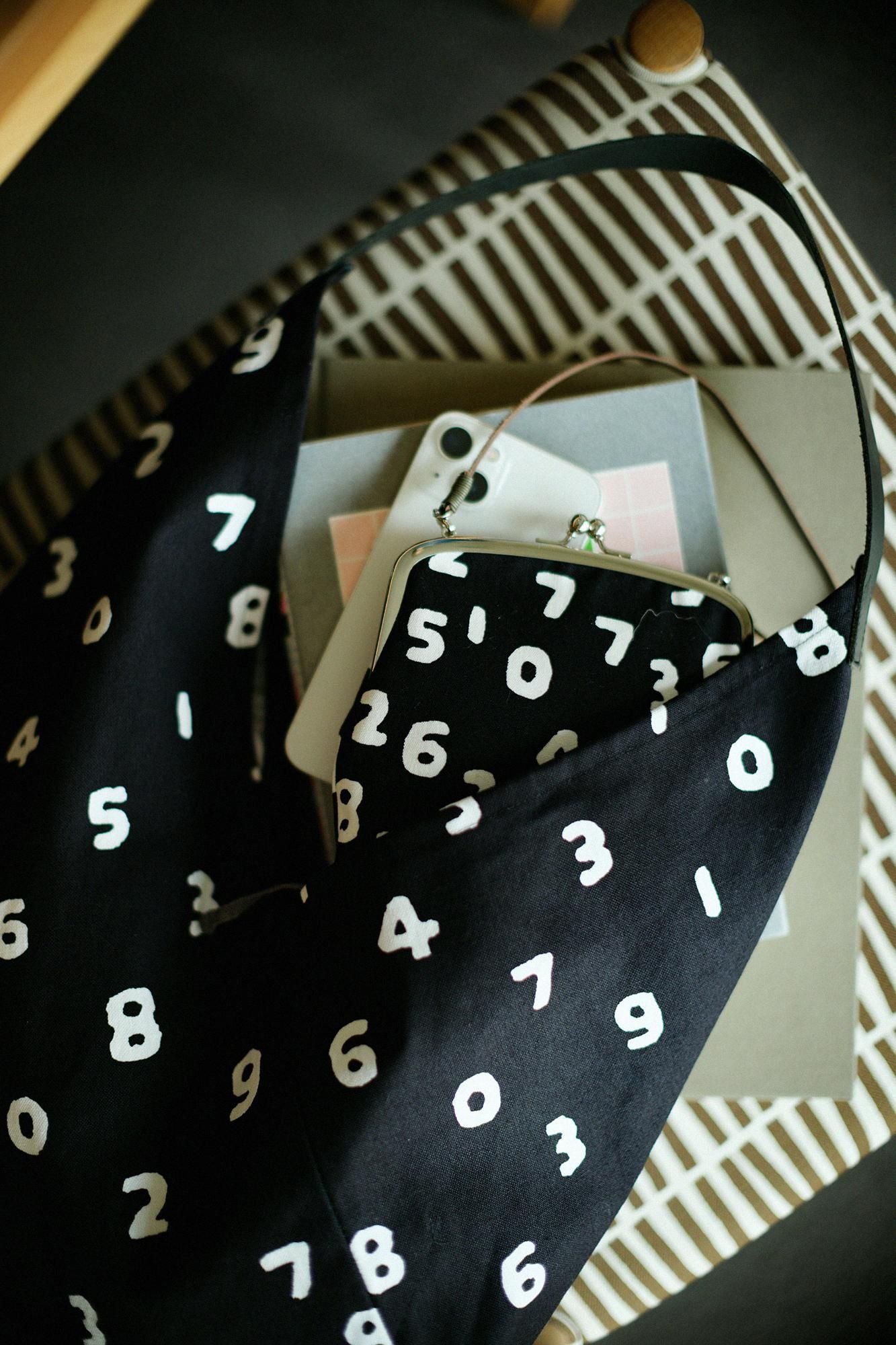 一切袋 穏(いっさいぶくろ おだやか)/SO-SU-U 濡羽色(ぬればいろ)×つくも