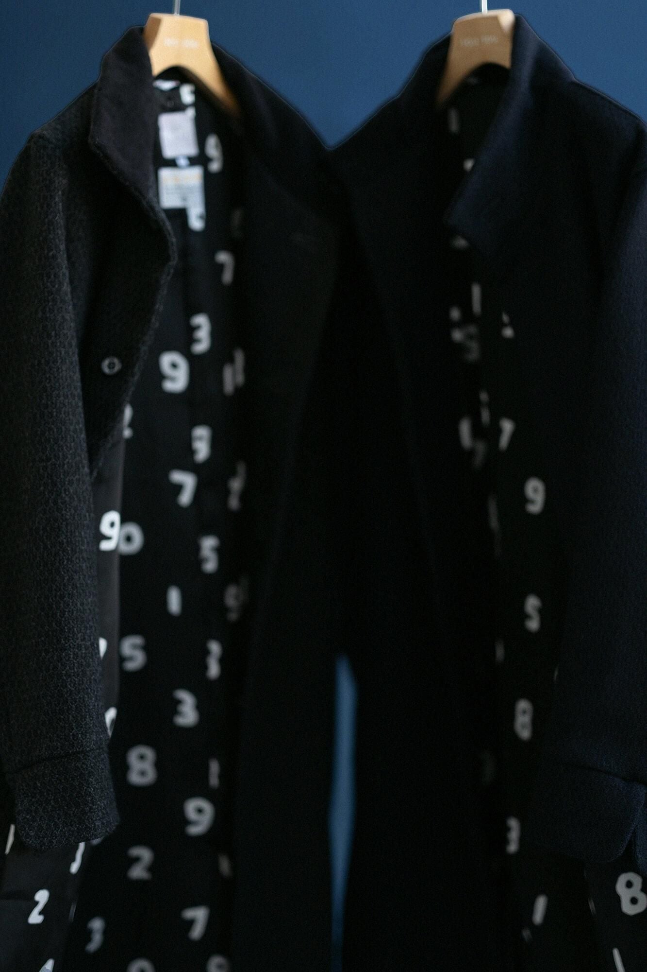 【Online】Woolen Yarn Dobby Weave Stand CollarBModern.Gourmet coat/Ink black (cornerminds old time withro)×SO-SU-U