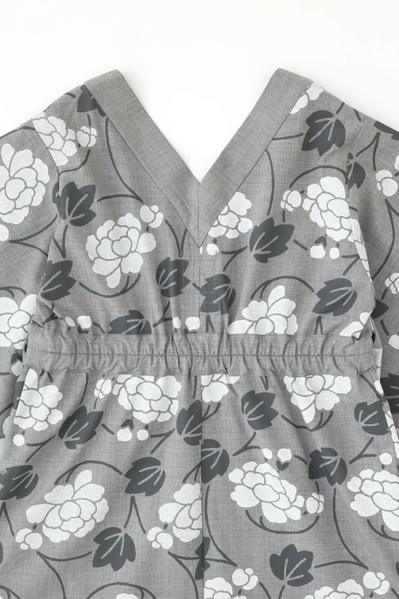 梳最差的(Somo)新鲜涂层的衣服(Mitateromo)长持久(Nagatake/Flower Arabesque)暗色(Nibiiro)