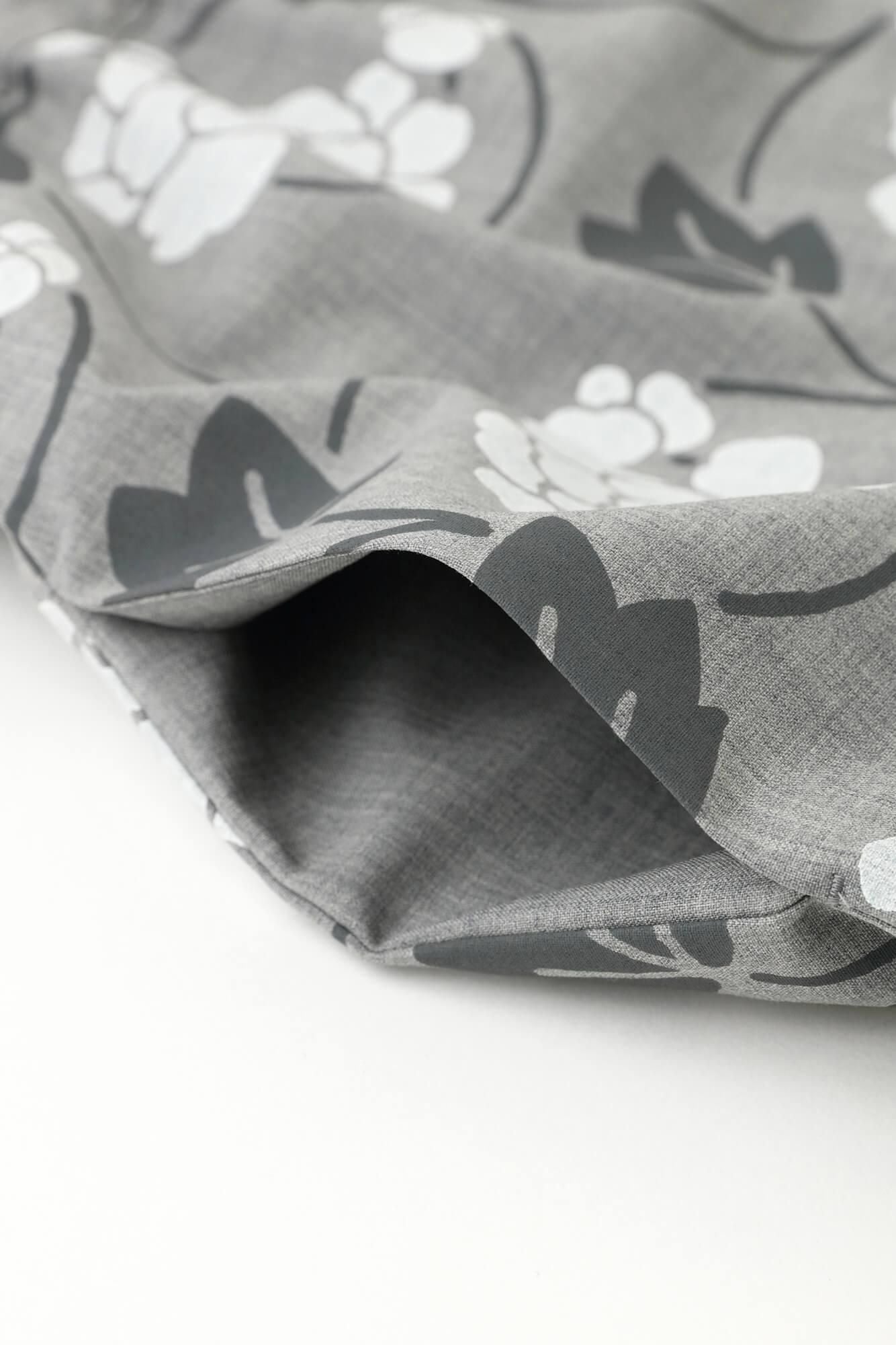 梳最差的(Somo)新鲜涂层的衣服(Mitateromo)长持久(Nagatake/Flower Arabesque)暗色(Nibiiro)