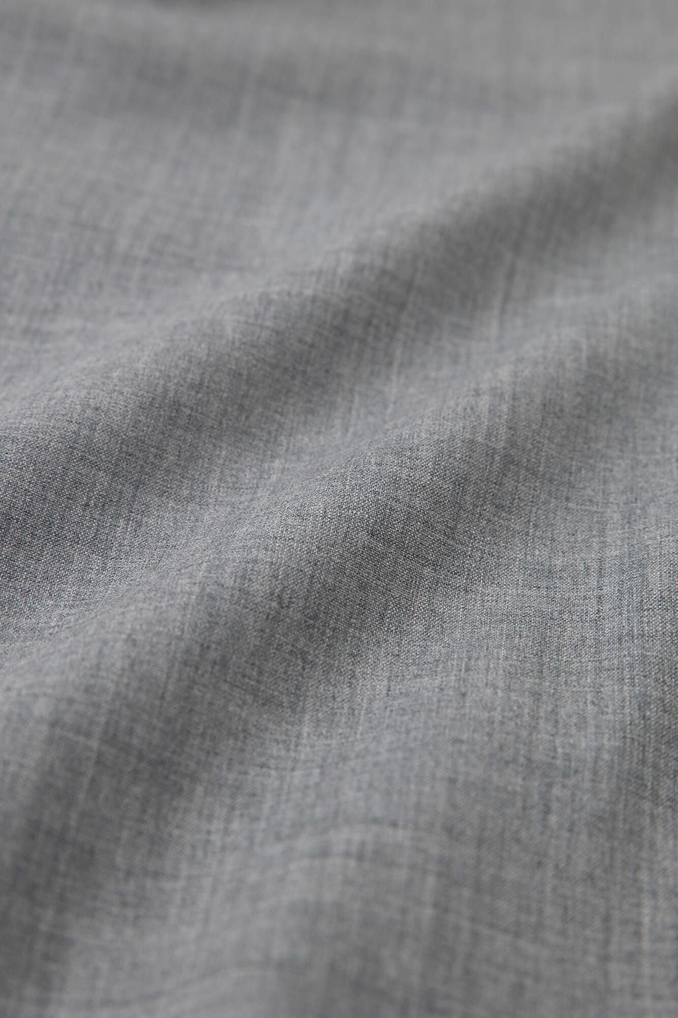 陣風靡梳毛深灰色