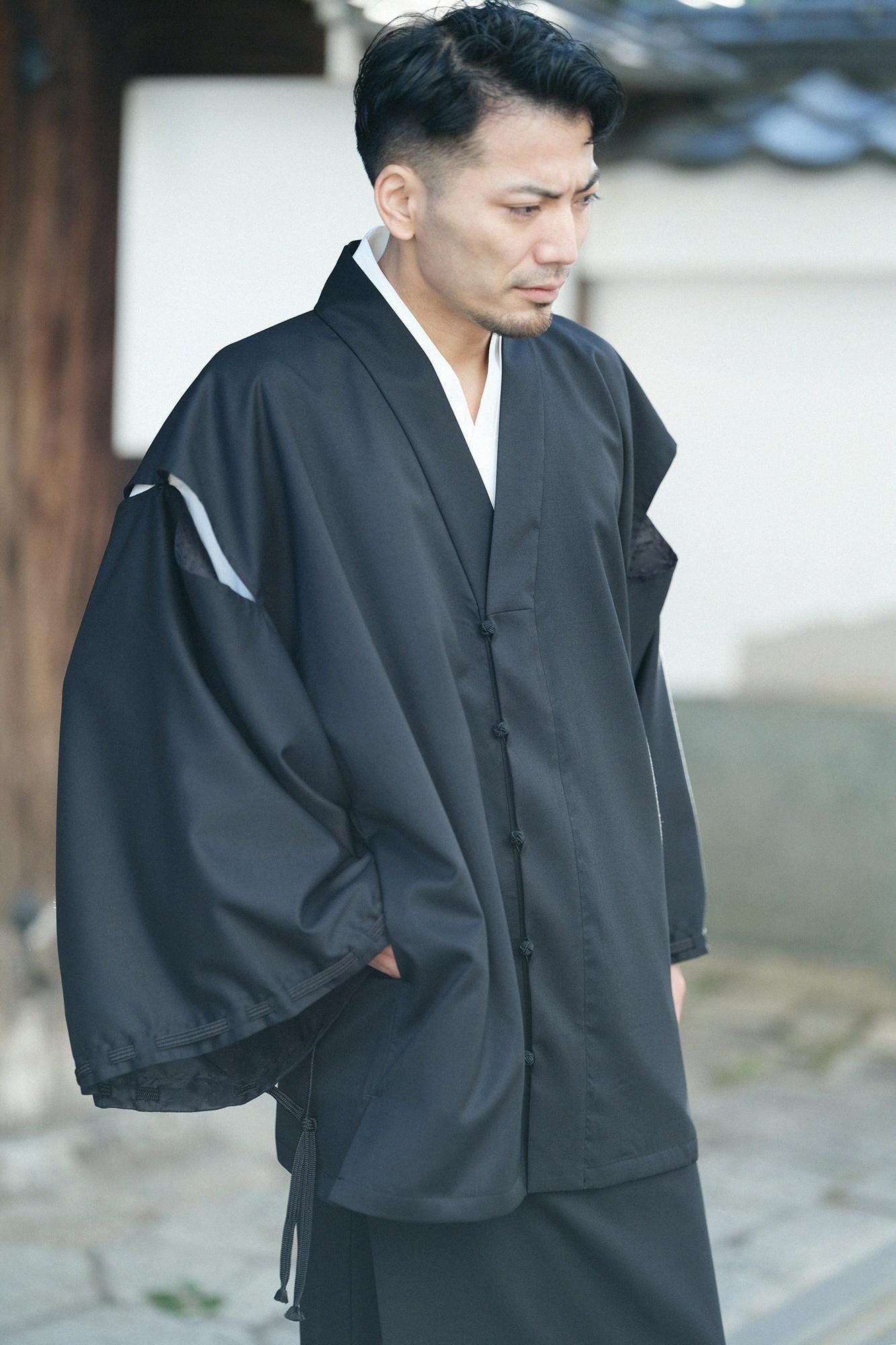 42双 梳毛(そもう) 風靡羽織(ふうびばおり) 透かし宮中袖(きゅうちゅうそで) 袷(あわせ)/濡羽色(ぬればいろ)