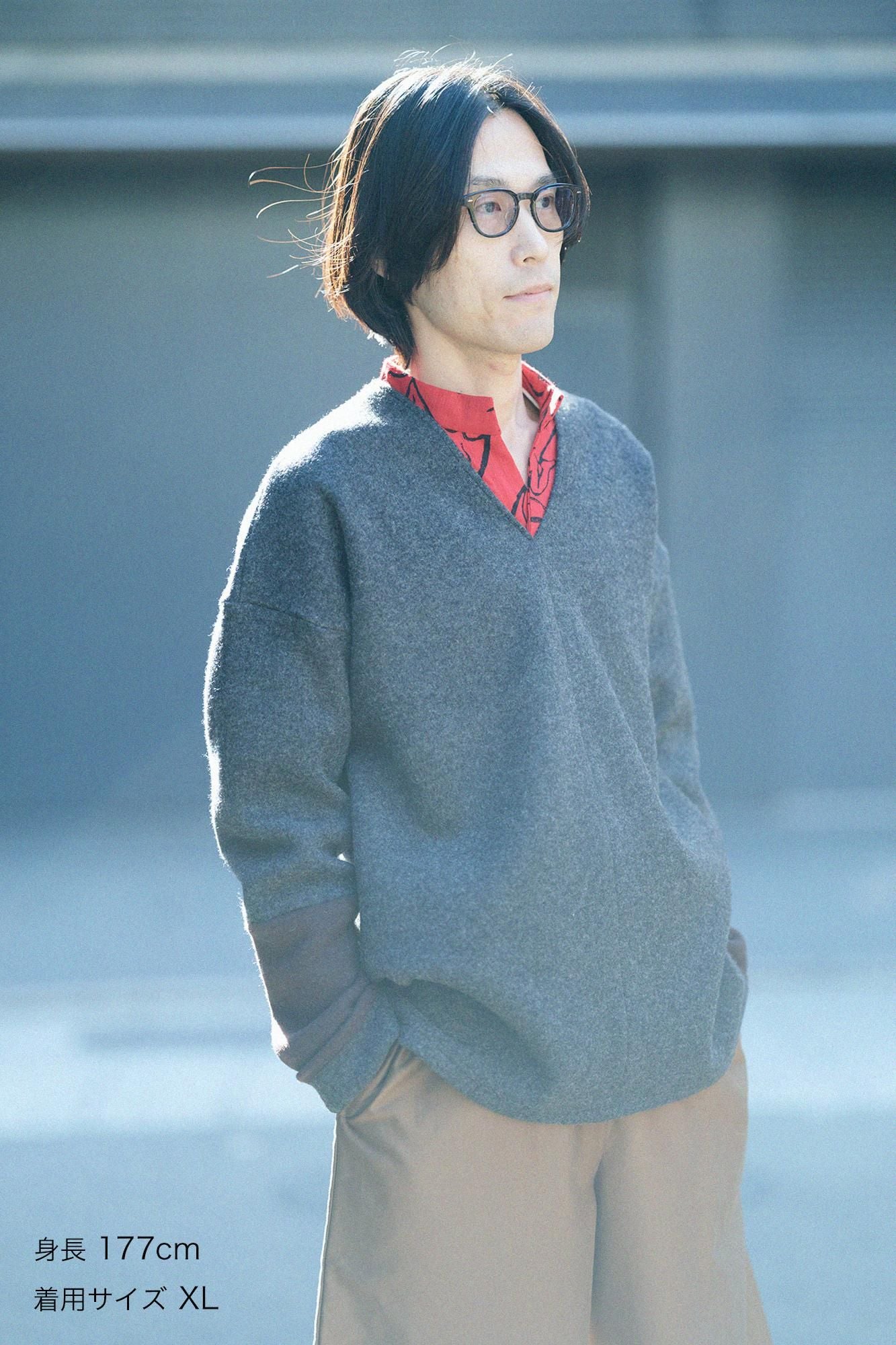 接結梳毛(せっけつそもう) 阿弥(あみ) 違い袖貫頭衣(ちがいそでかんとうい)/杢墨(もくずみ)