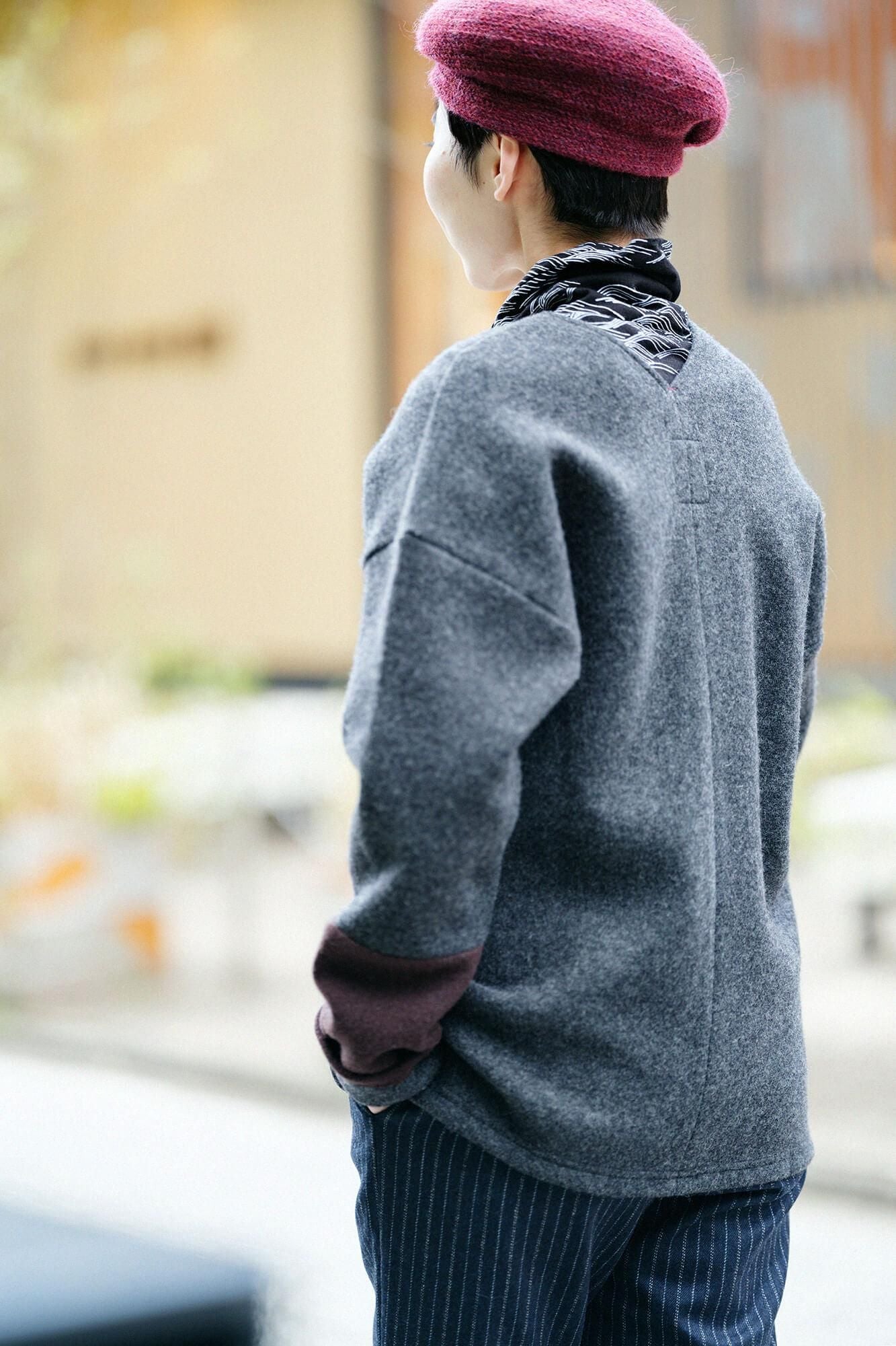 接結梳毛(せっけつそもう) 阿弥(あみ) 違い袖貫頭衣(ちがいそでかんとうい)/杢墨(もくずみ)