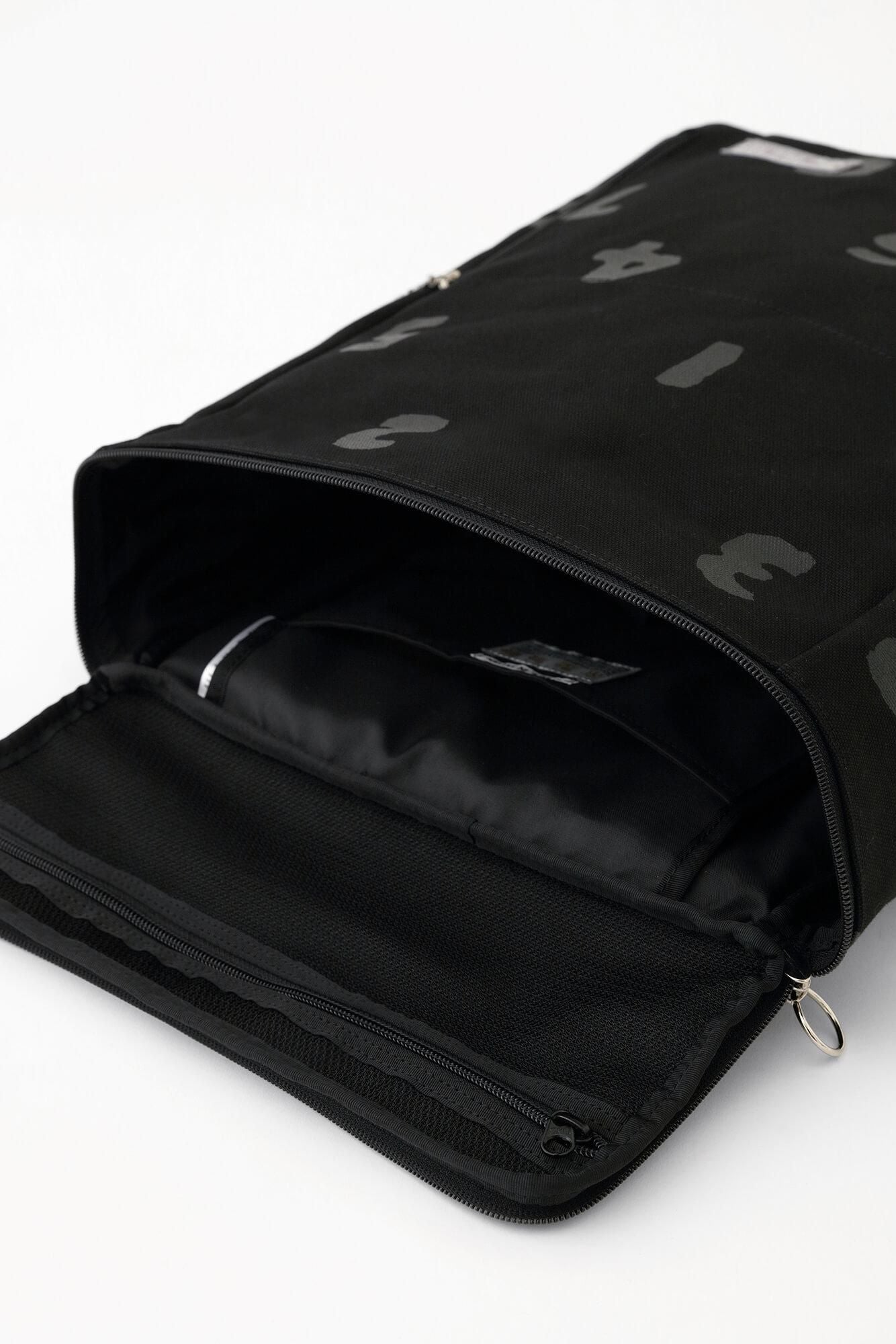 BOXバックパック/SO-SU-U 濡羽色(ぬればいろ)×濡羽色(ぬればいろ)