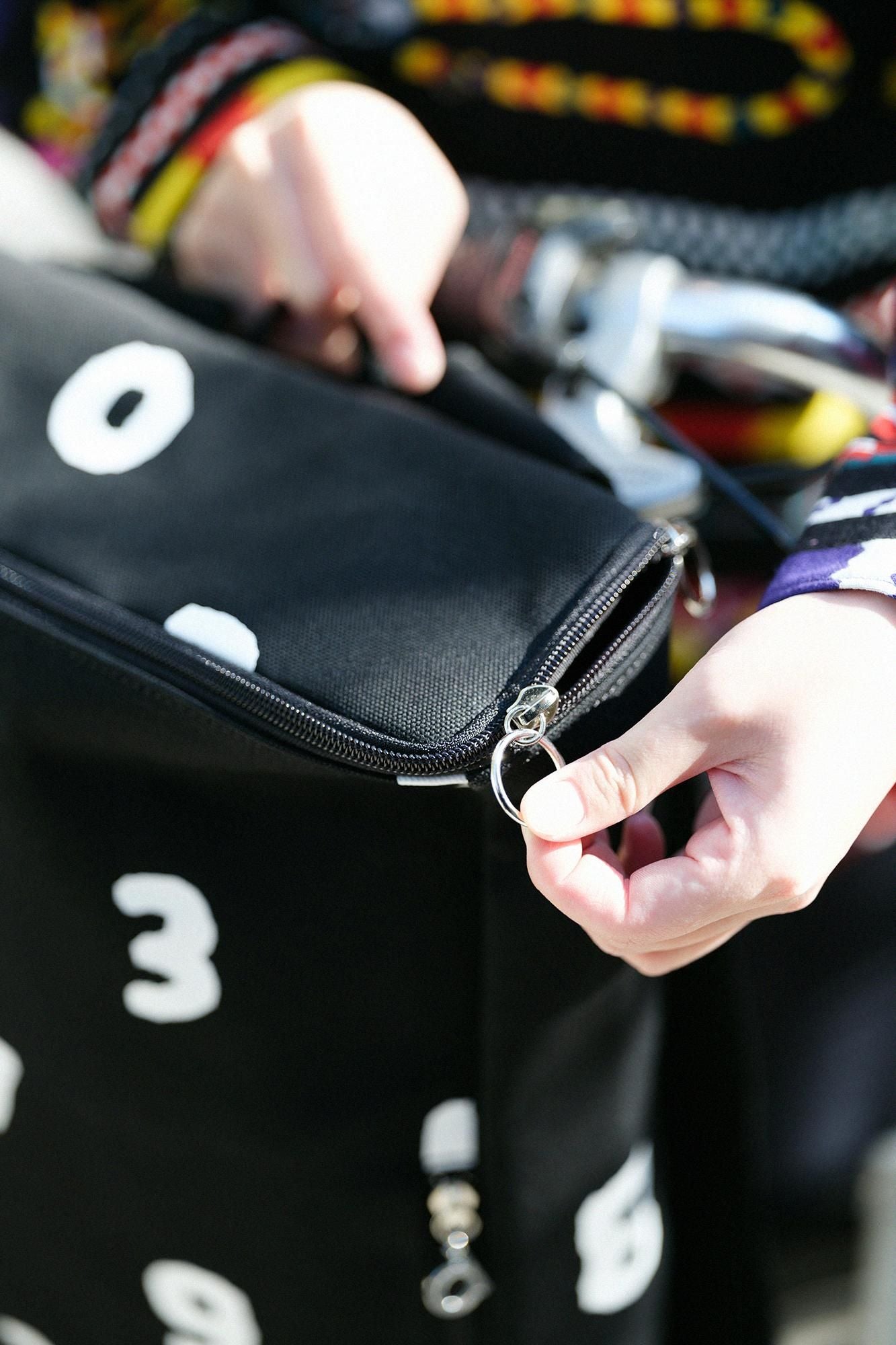 BOXバックパック 小/SO-SU-U 濡羽色(ぬればいろ)×つくも