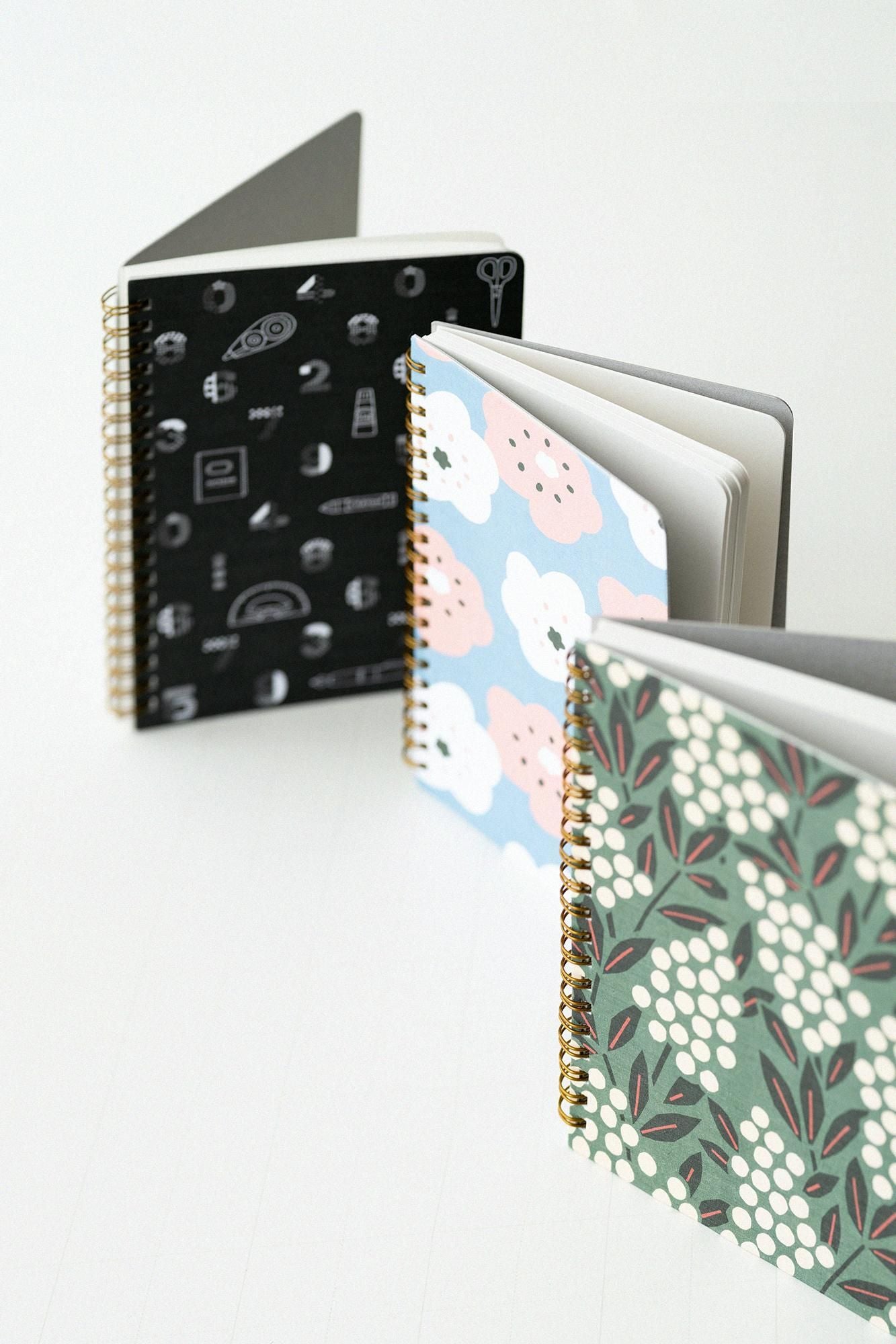 SOU・SOU×誠品書店 B6 線圈筆記本 / 南天竹 山