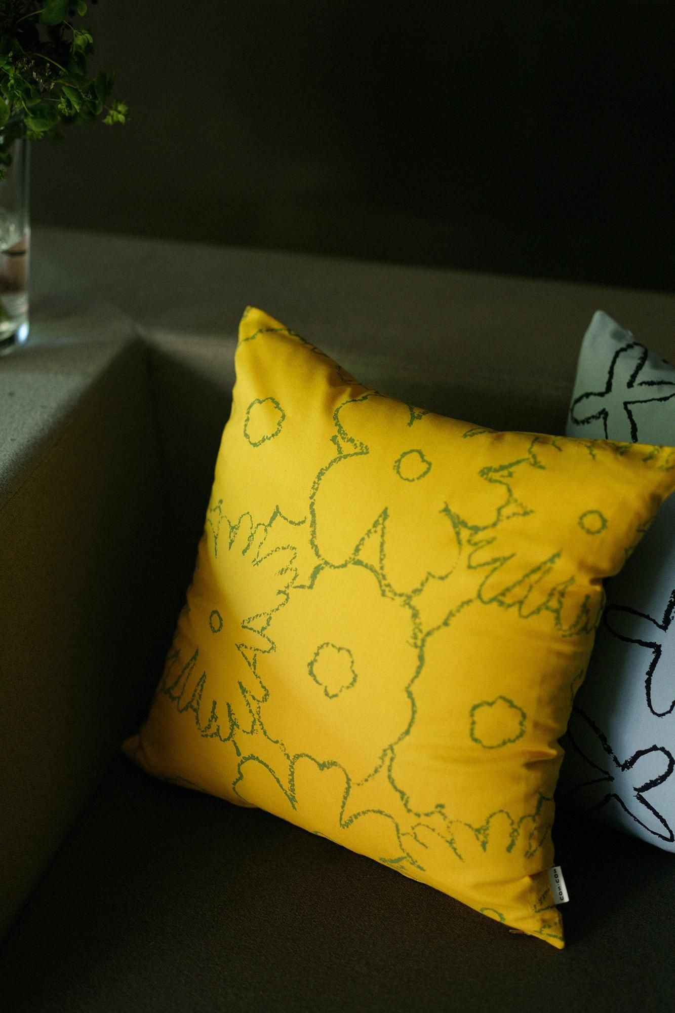 20 Count Plain Weave Cushion Cover/Oraka Graffiti【※Delivery in 3 weeks】