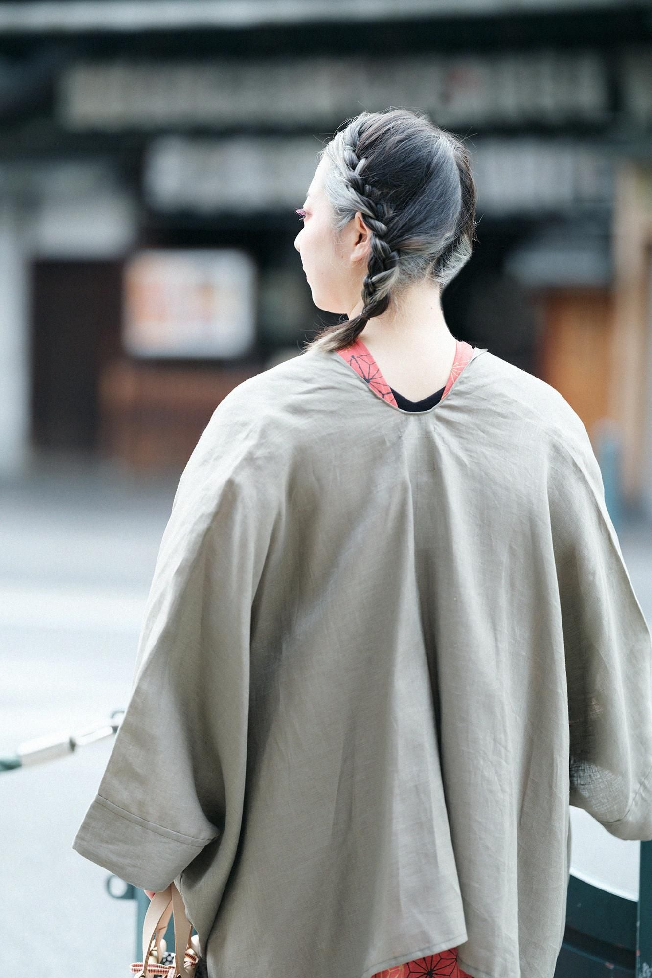 【官網限定】麻 如月披風斗篷 短版/米灰色