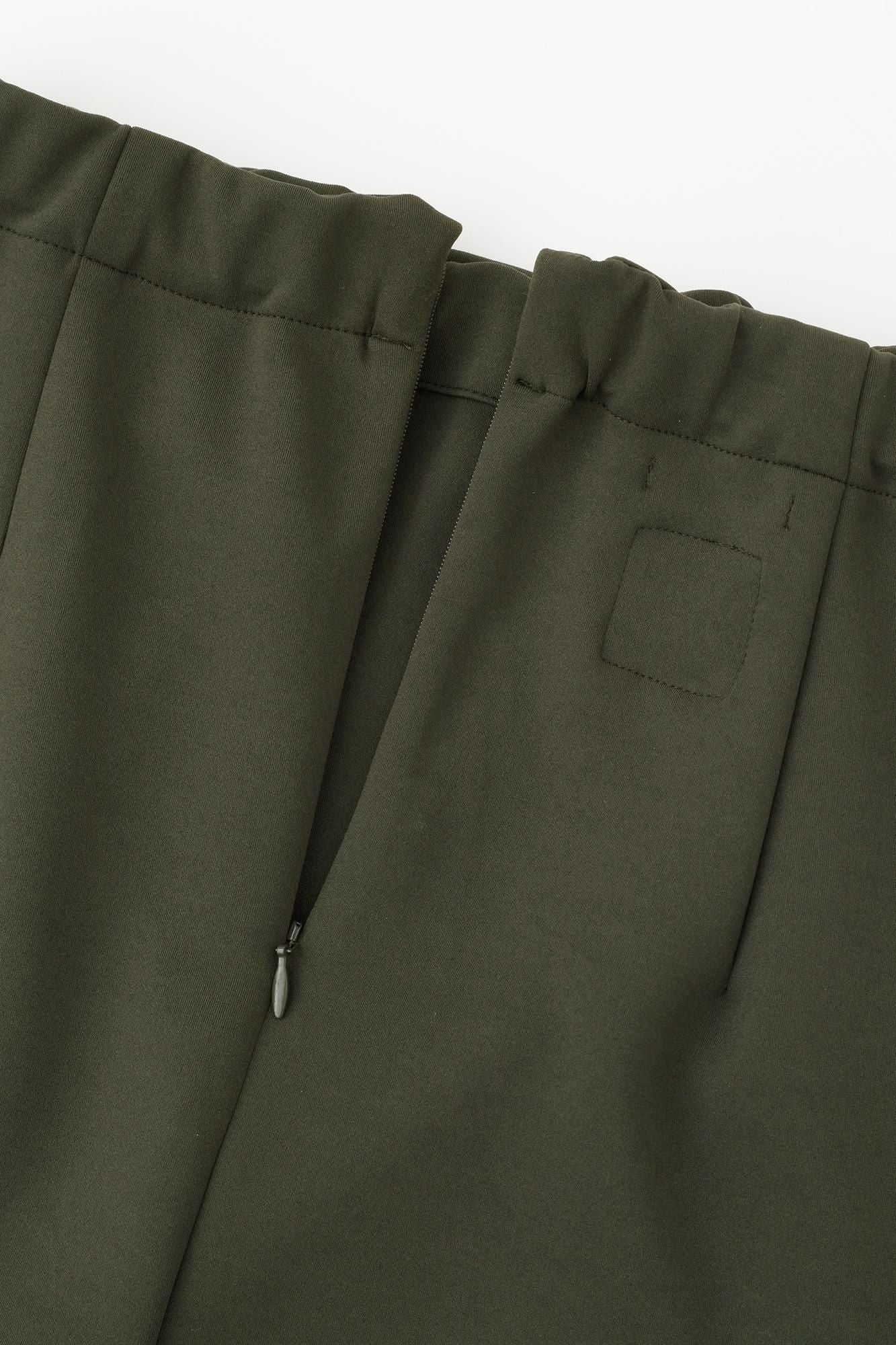 Enger Rock/Rikancha aus 2-Wege-Stretch-Kartonstrick