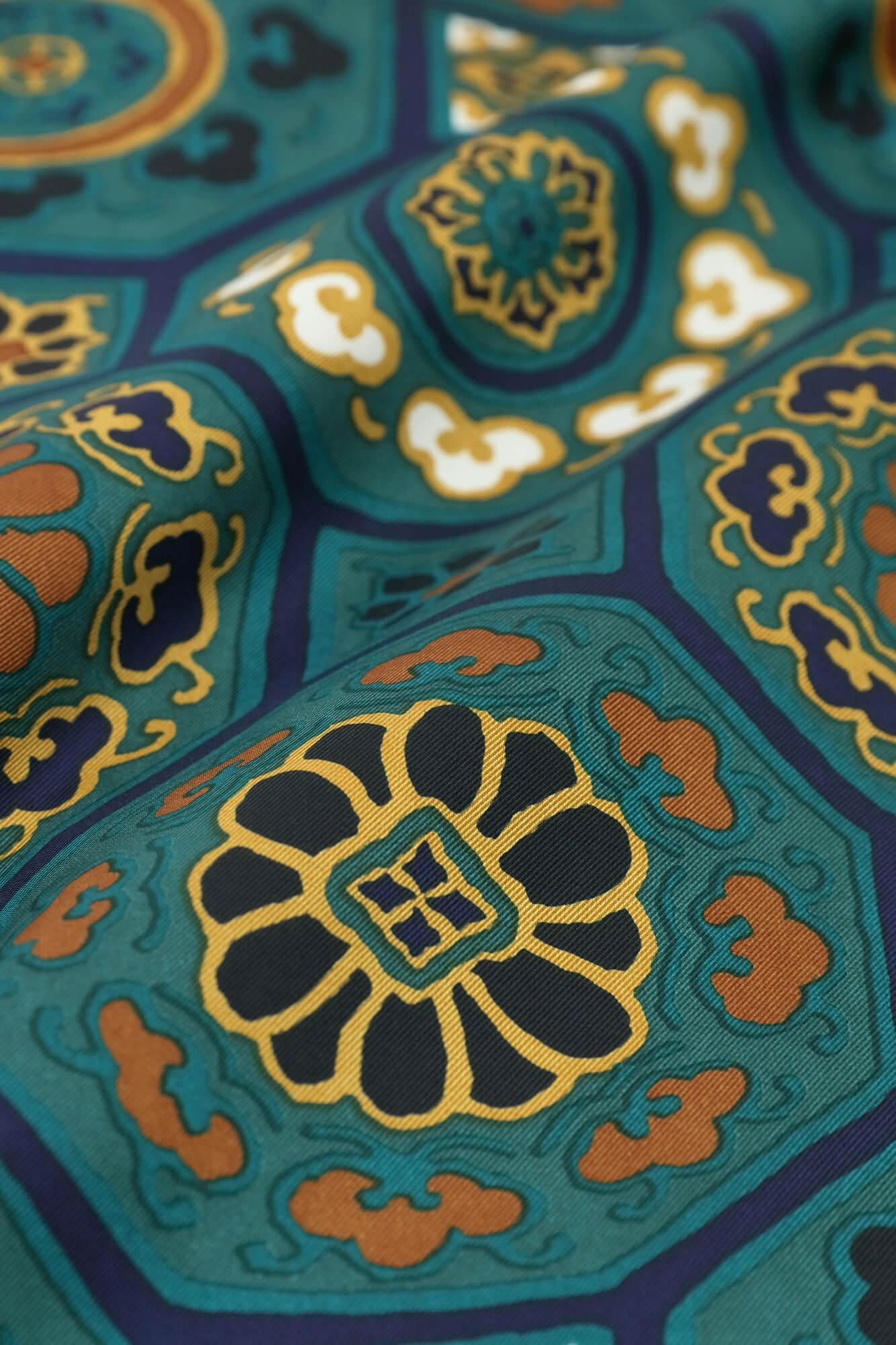 【net限定】60双ギャバジン リバーシブルブルゾン/鶯茶(うぐいすちゃ)×華麗(かれい) 緑玉色(りょくぎょくいろ)