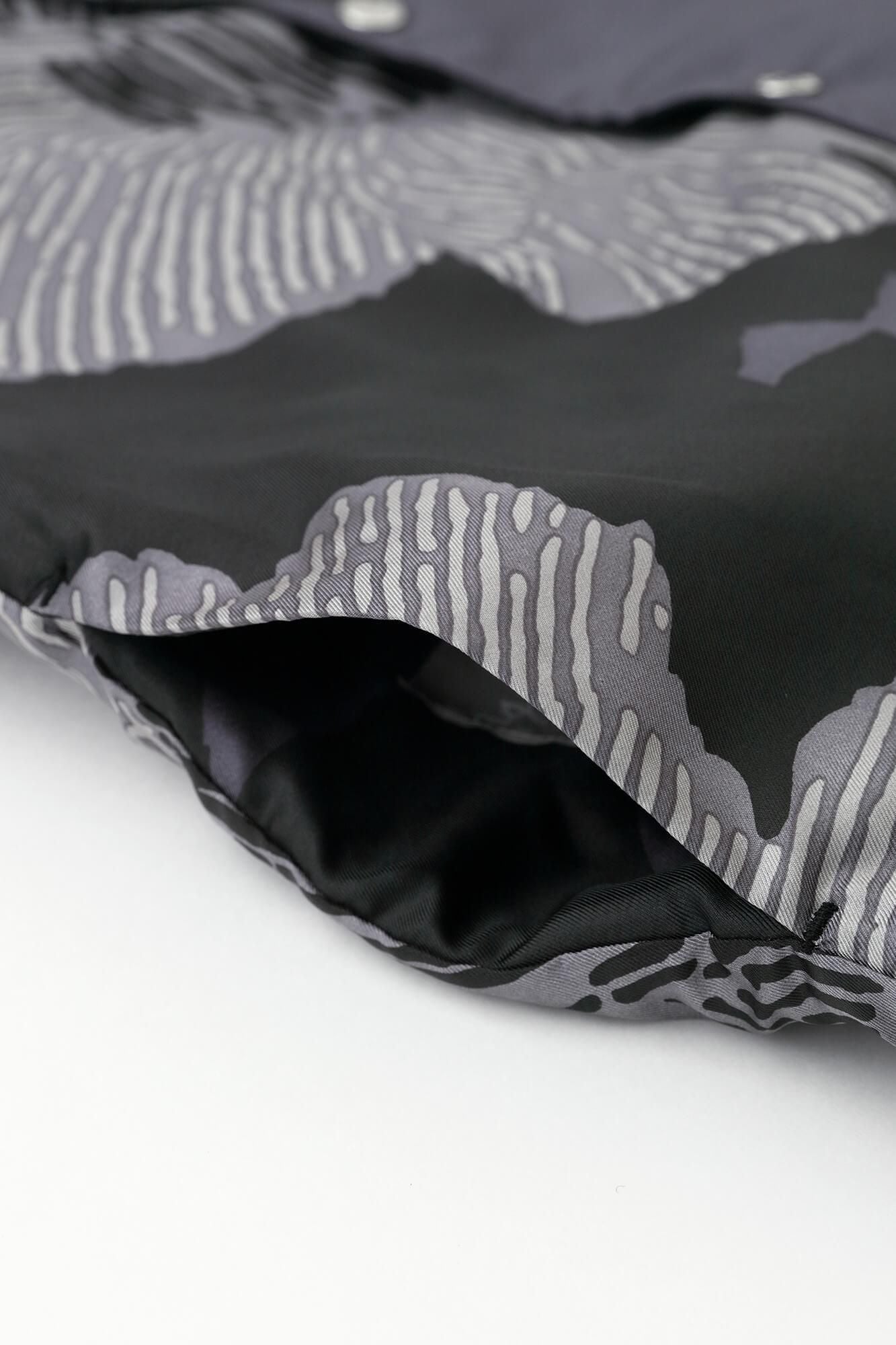 【net限定】60双ギャバジン リバーシブルブルゾン/濡羽色(ぬればいろ)×芍薬(しゃくやく)