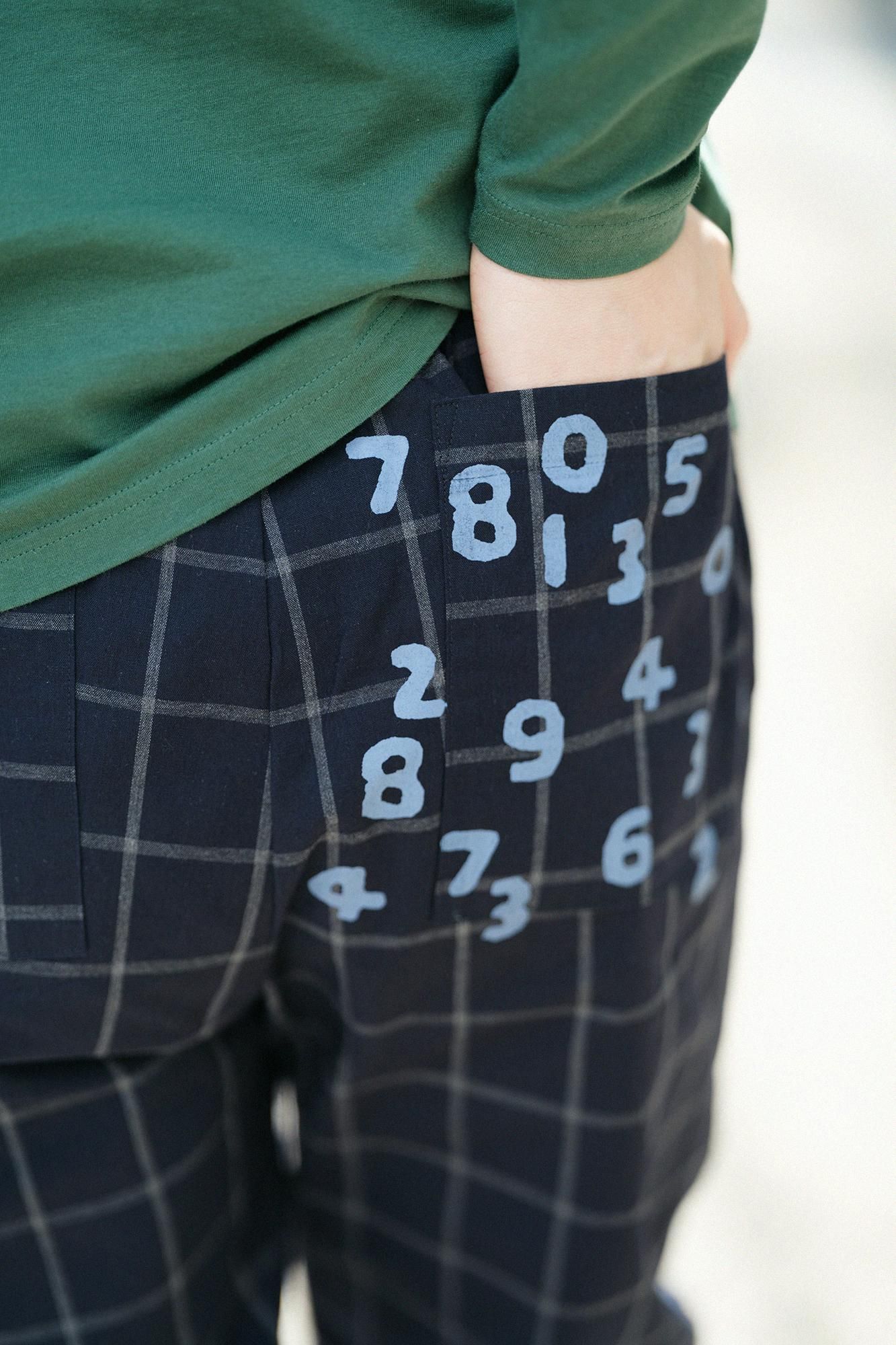 高密度防絨布 休閒窄管長褲/暗藍色格紋