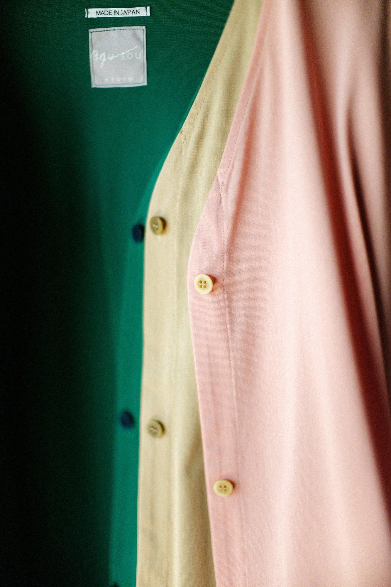 코튼 트리아세테이트 V넥 빛튜닉가디건/짙은 베이지색