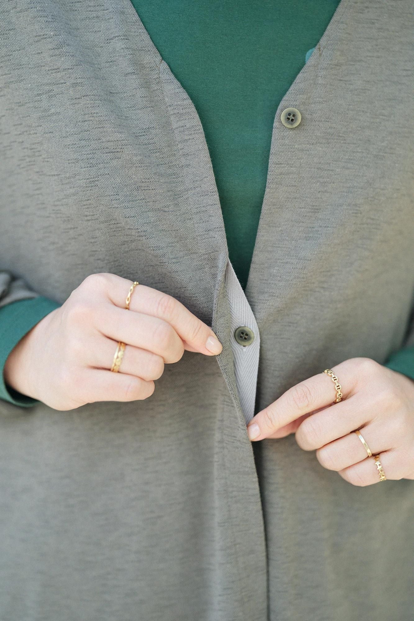 綿麻混 リランチェ(R) Vネック ライトコート/柳茶(やなぎちゃ)