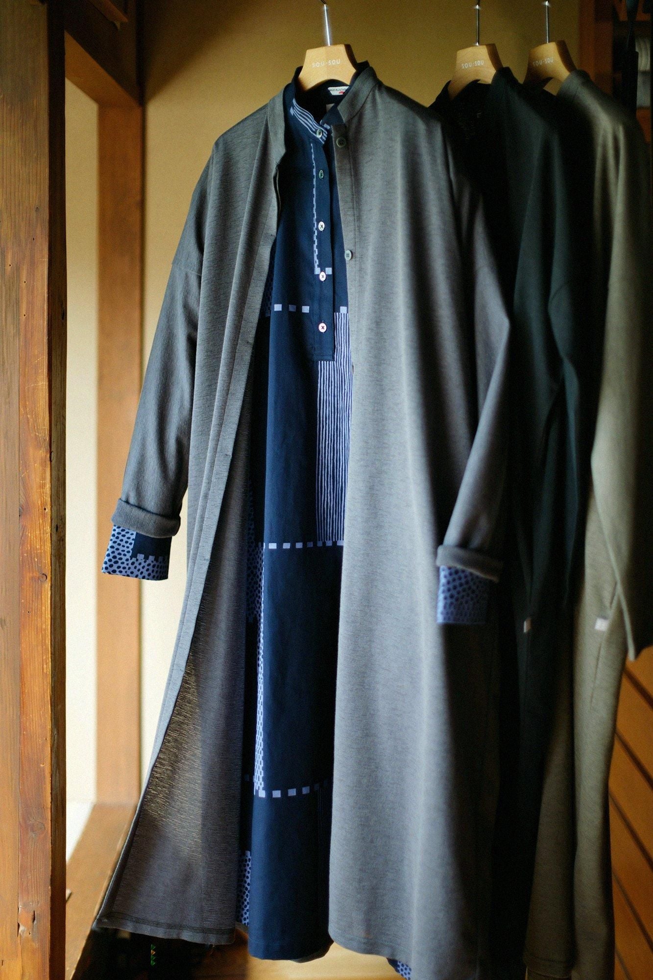 Mélange de coton et de lin Lilanche (R) Collier de support Light Coat / Yanagicha