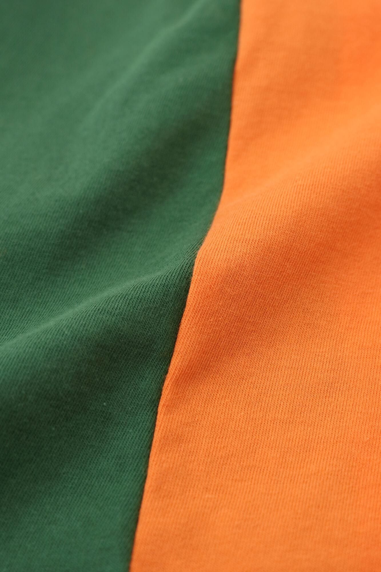 ● Square Neck T-shirt Bi-color / Orange × Deep Green