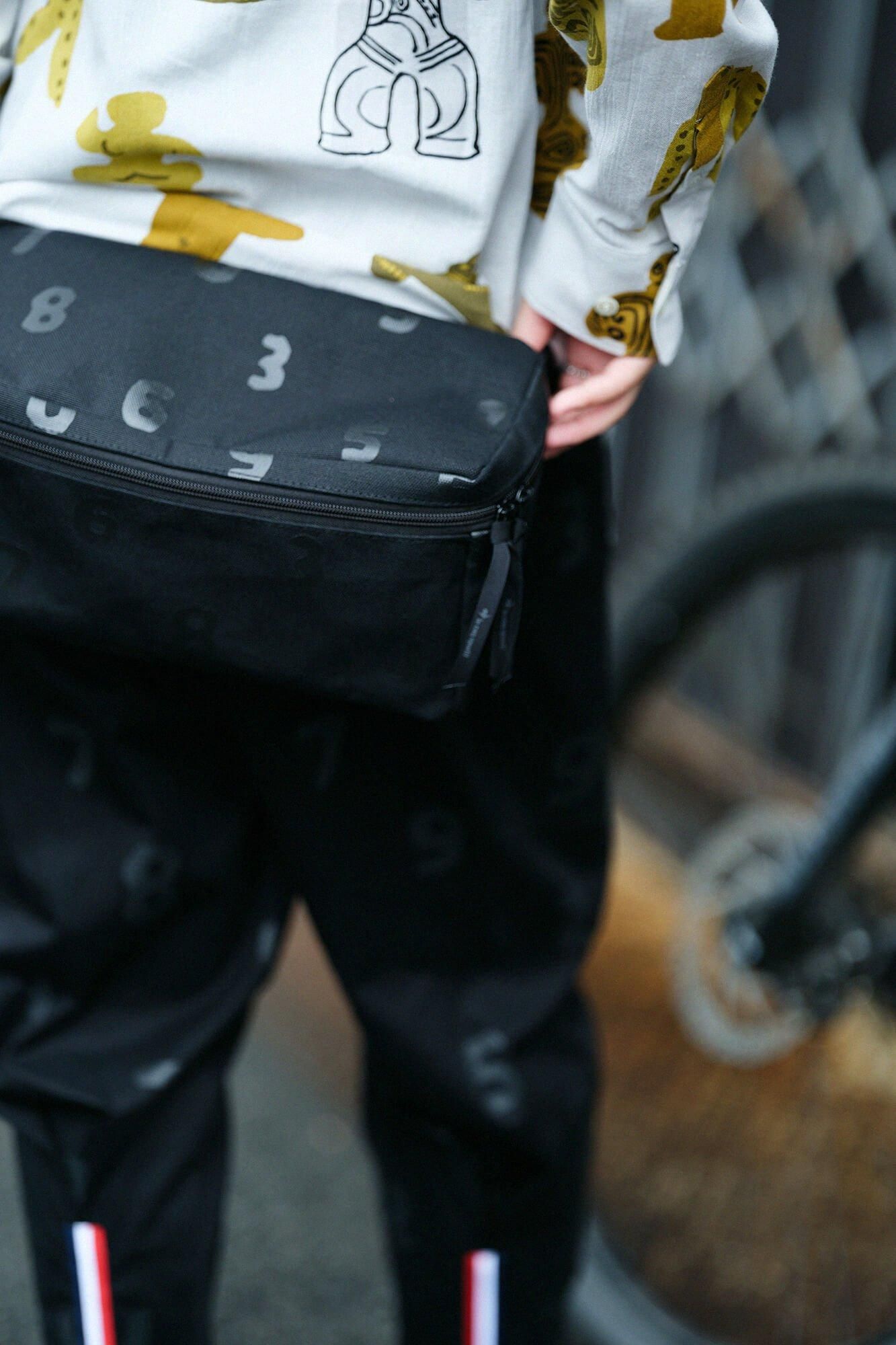 BOX ボディバッグ 5.2/SO-SU-U 濡羽色(ぬればいろ)×濡羽色(ぬればいろ)