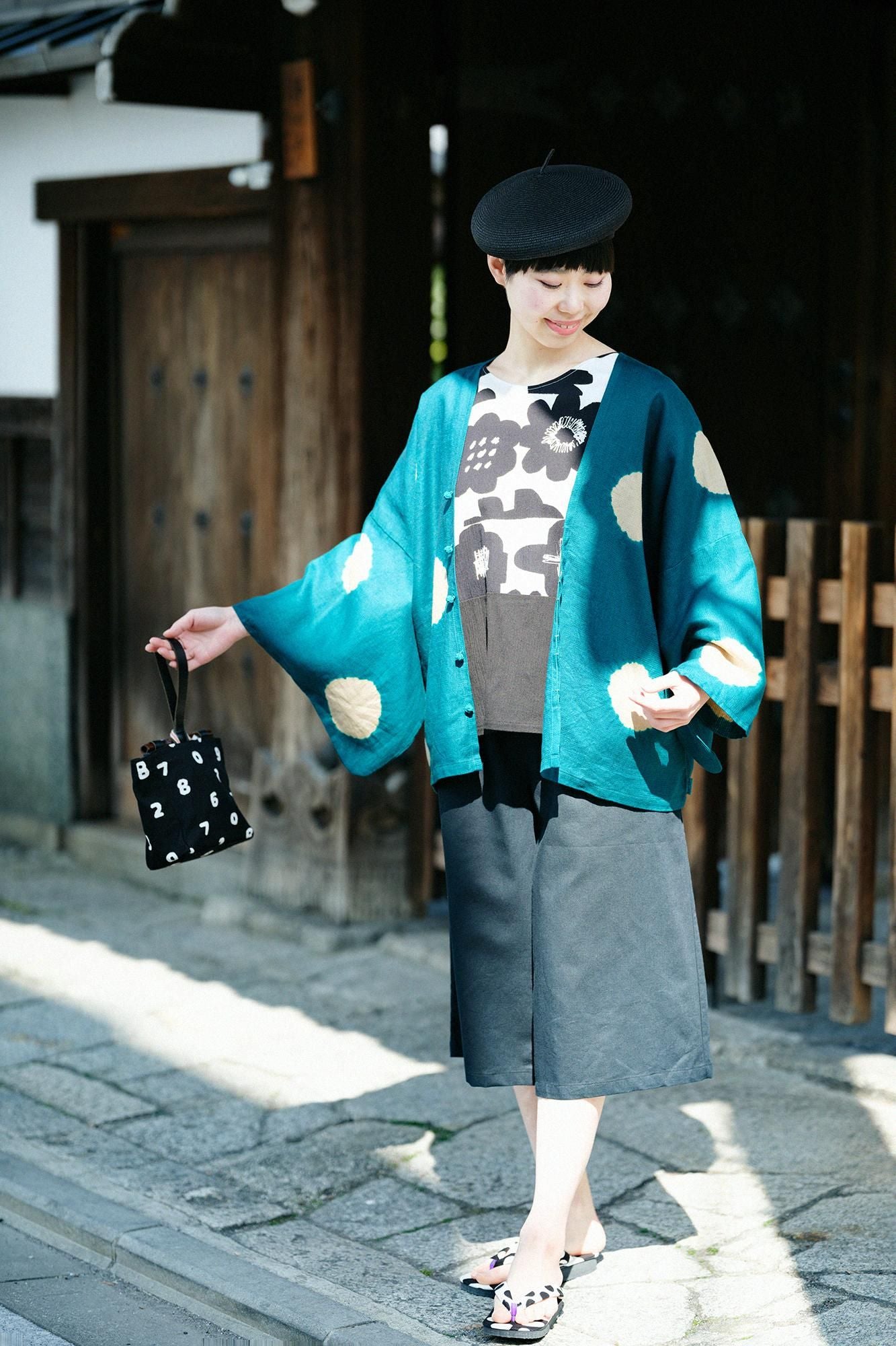 타카시마치지미 20/20 사각형옷 쿠미 어깨 패턴 (katamonyo)/이마요우(지금 가자) x검은색