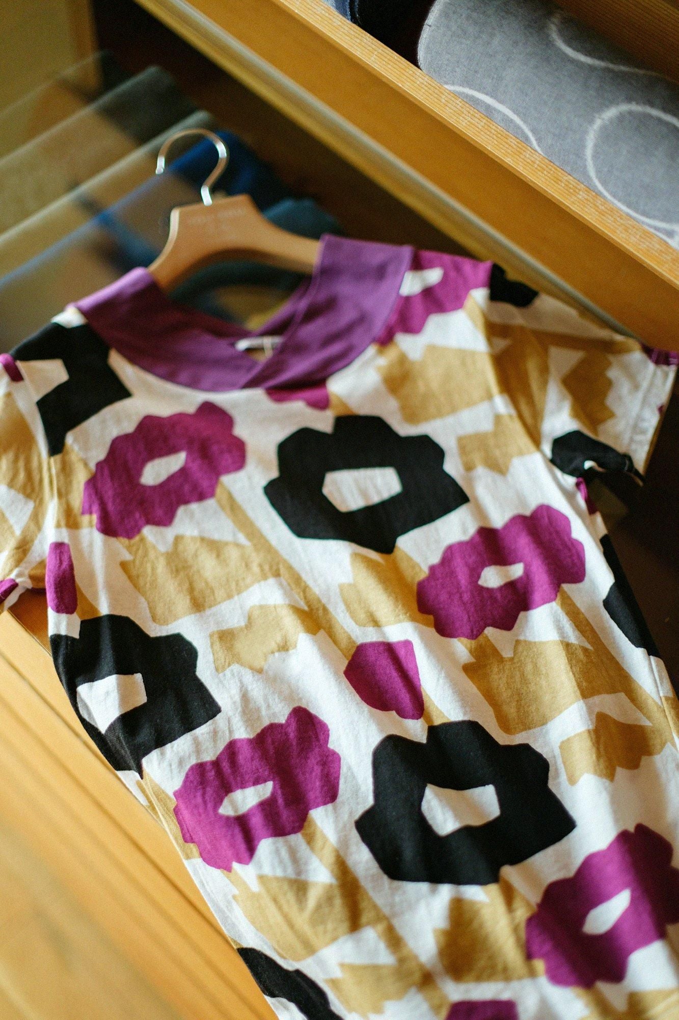 Nagi Jiban短袖/EMI