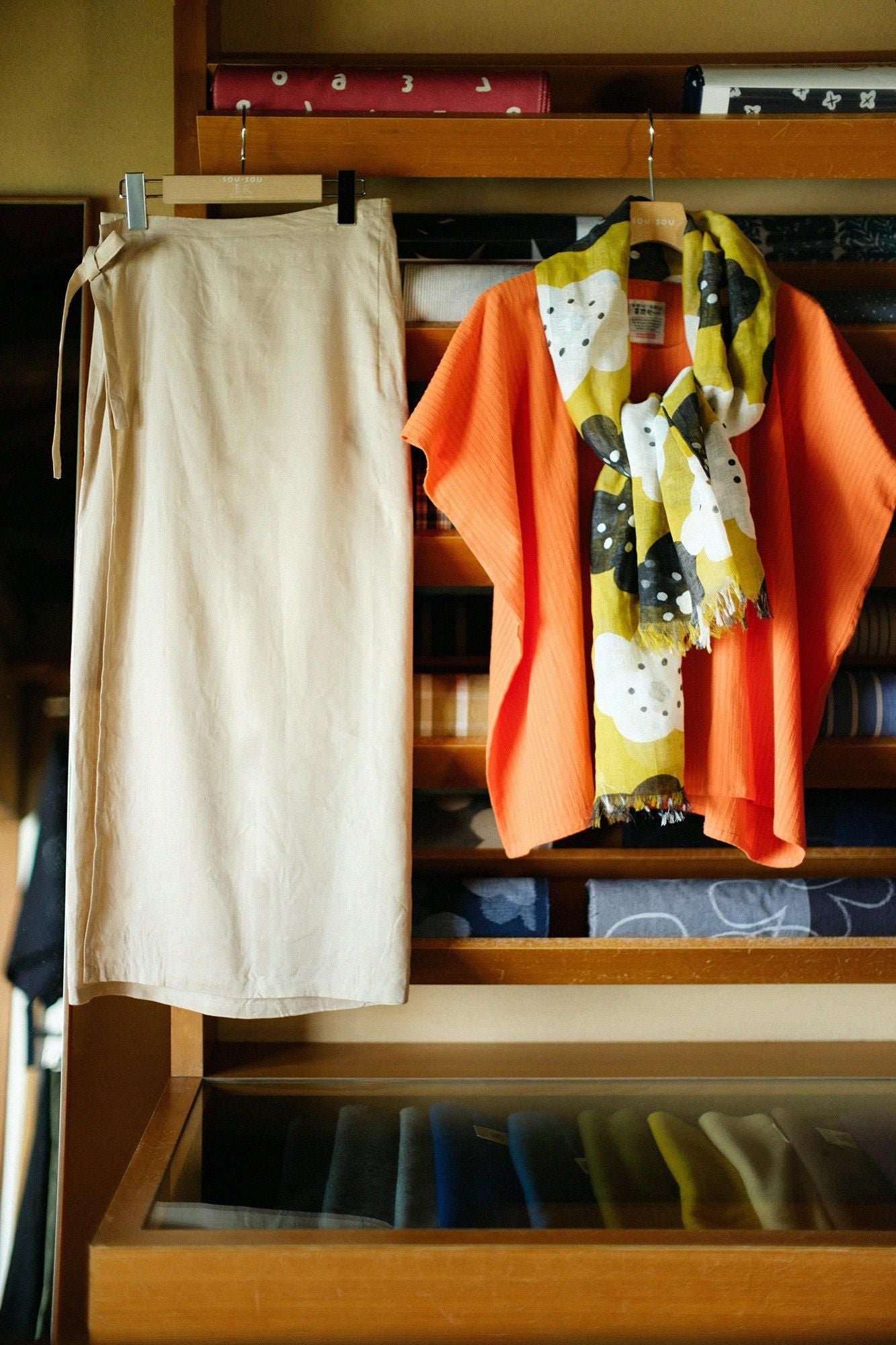 Cotton-linen Blend Ring-shaped Scarf / Smile Mustard Color