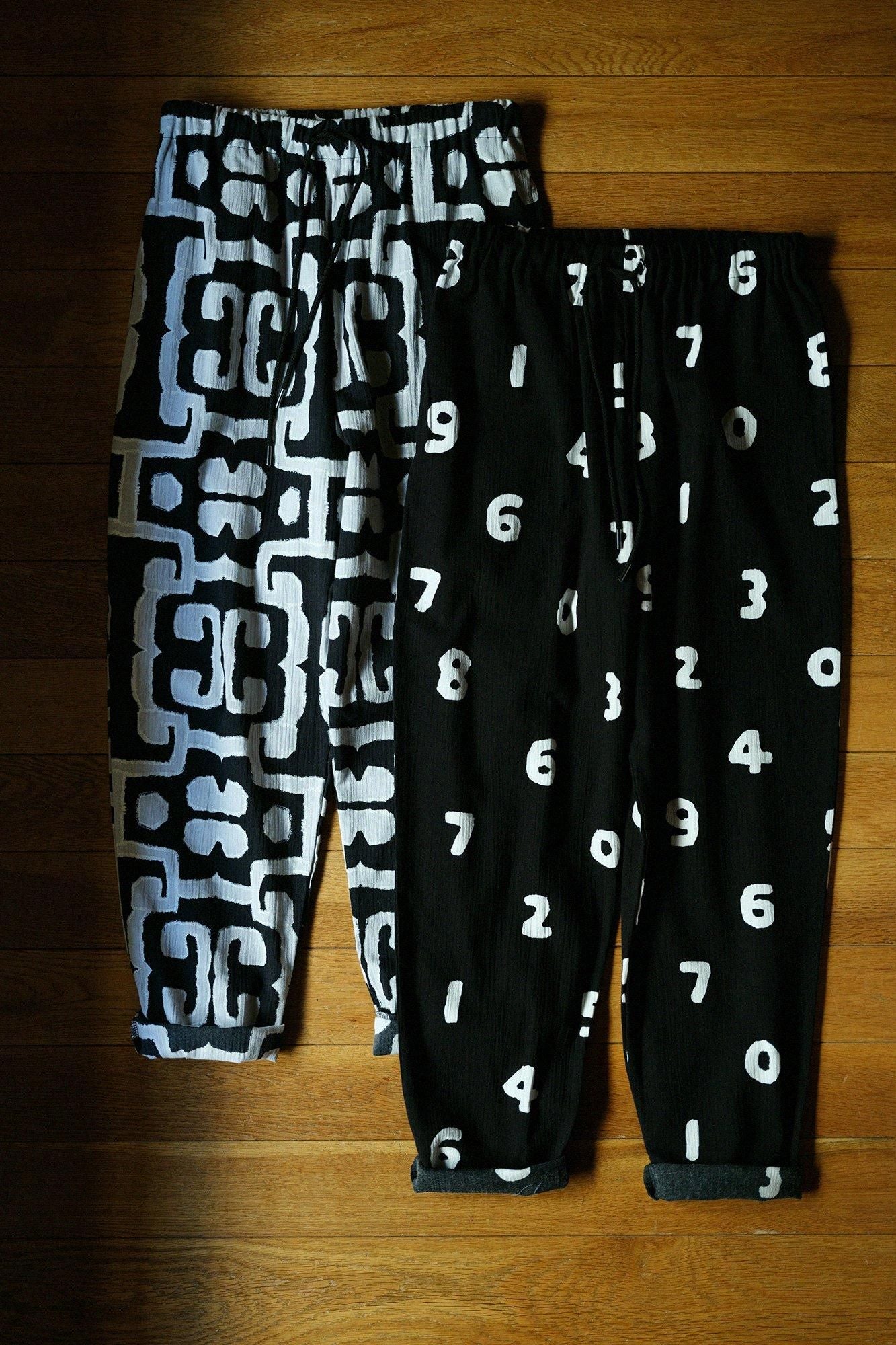 Chizimi Cotton 20/20 Easy Tapered Pants/Primitive Sculpture