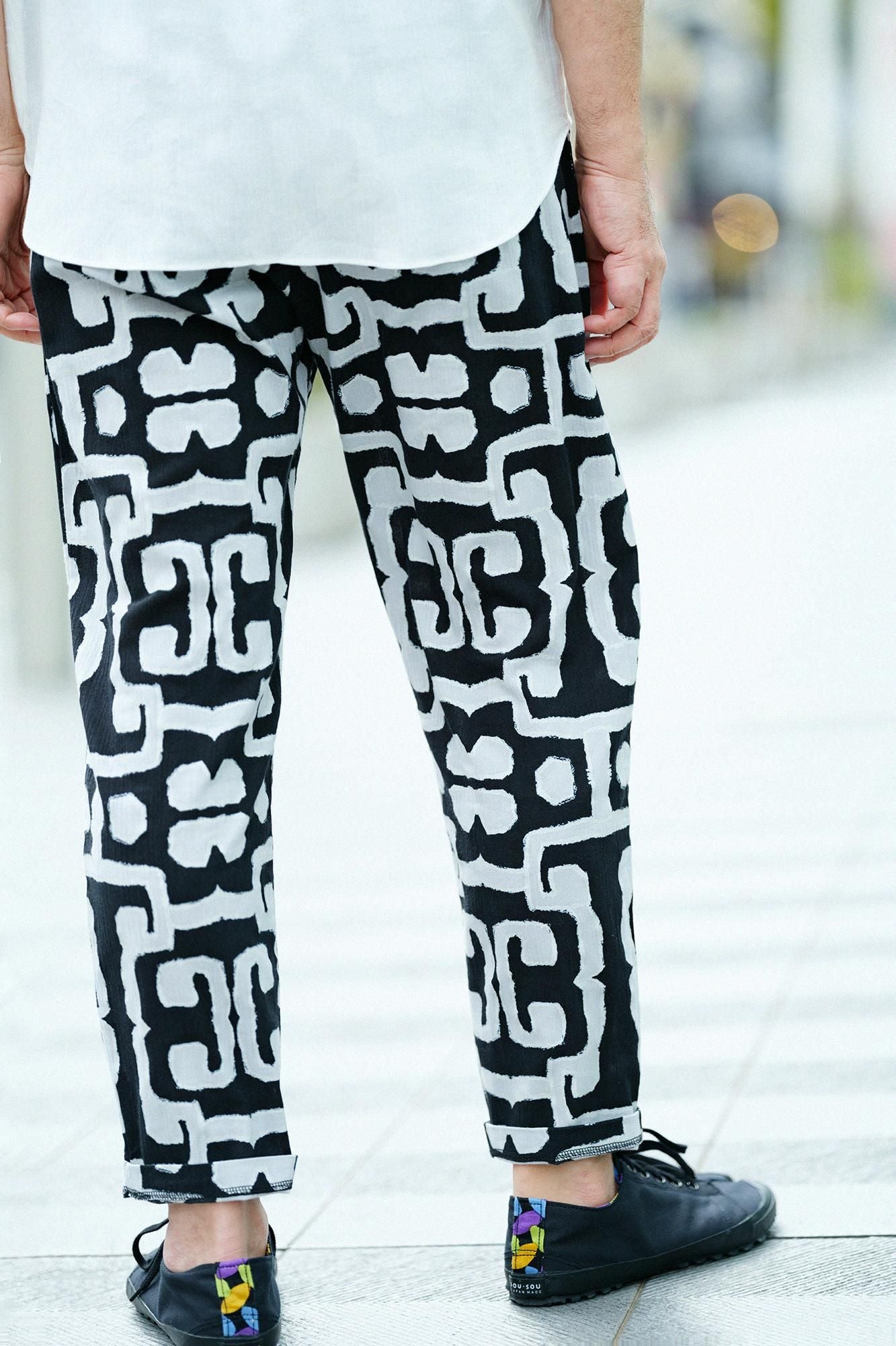 Chizimi Cotton 20/20 Easy Tapered Pants/Primitive Sculpture