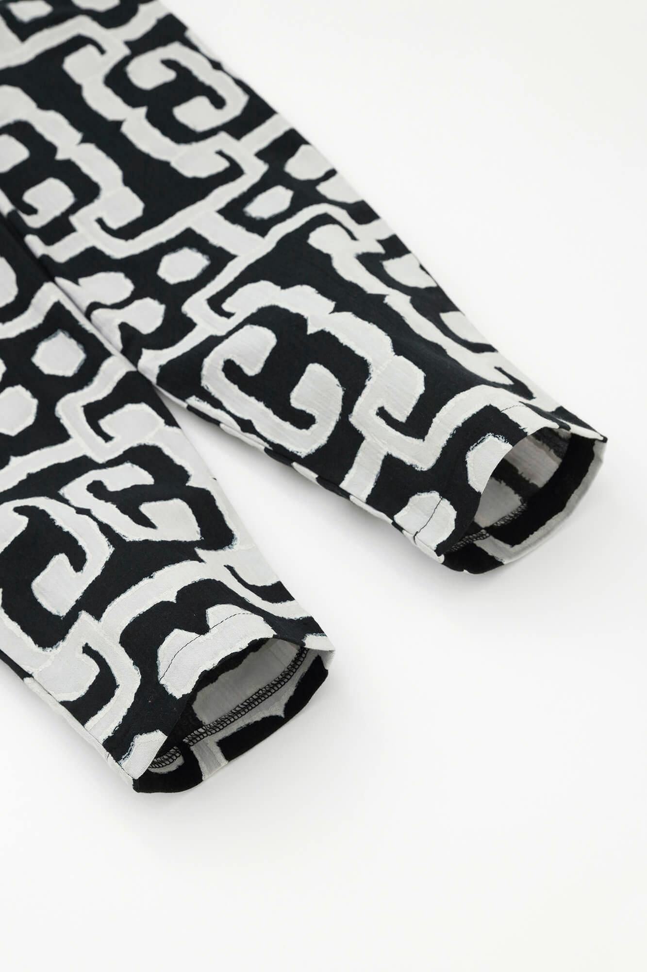 Chizimi Cotton 20/20 Easy Tapered Pants/Primitive Sculpture