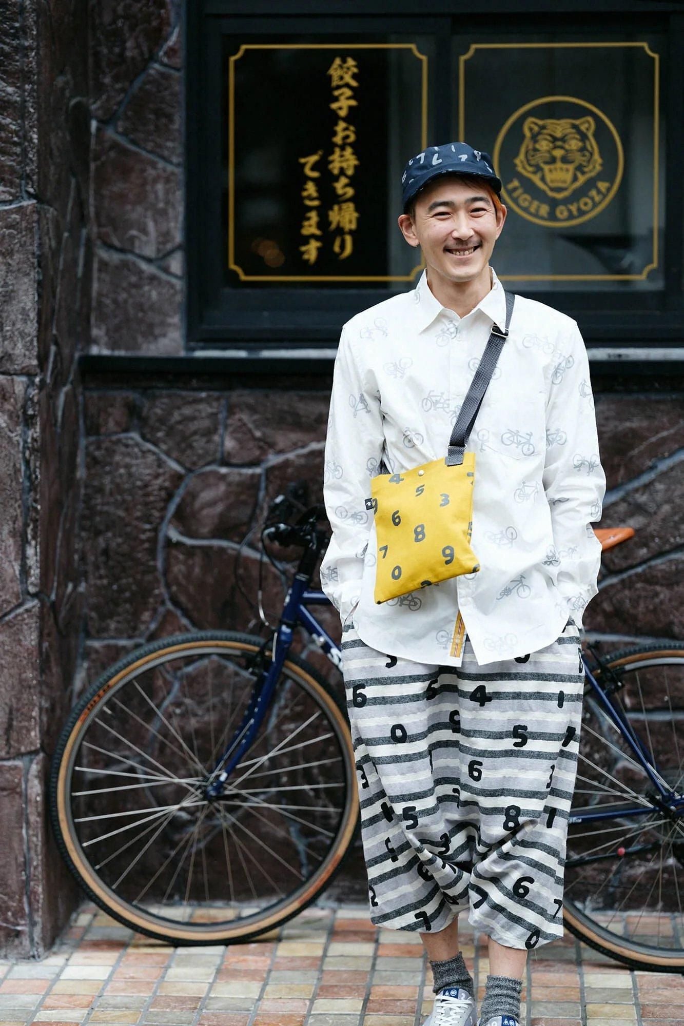 帆布 サコッシュ 小/SO-SU-U 芥子色(からしいろ)×濃灰(こいはい)