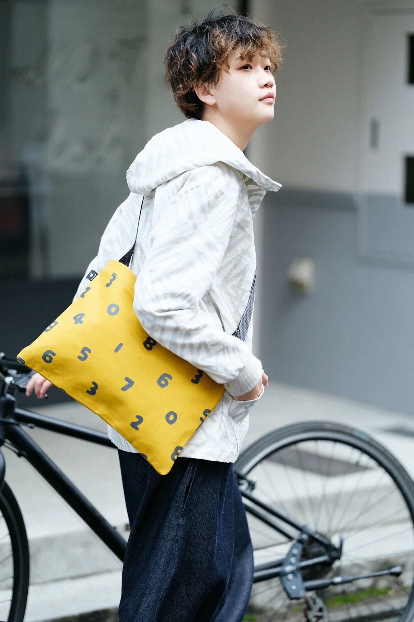 帆布 サコッシュ/SO-SU-U 芥子色(からしいろ)×濃灰(こいはい)