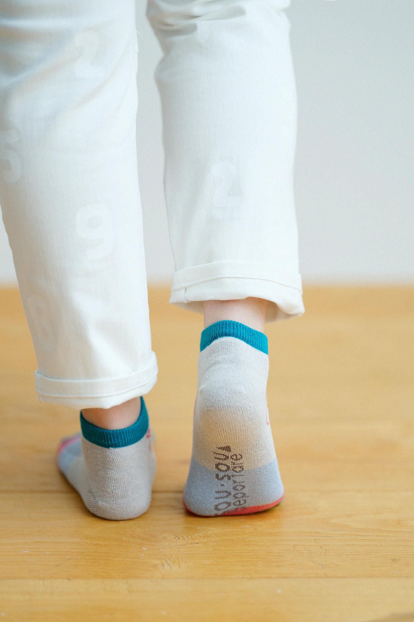 쿠션 더미와 메쉬타비양말(각도 길이)/챠린챠린 짙은 초록색