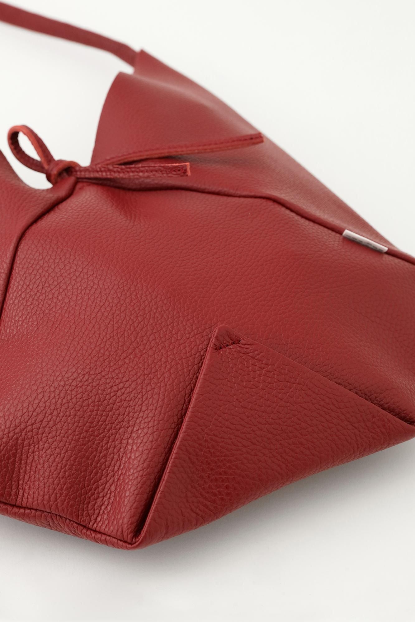 革穏(かわおだやか) 小(しょう) しぼ/臙脂色(えんじいろ)