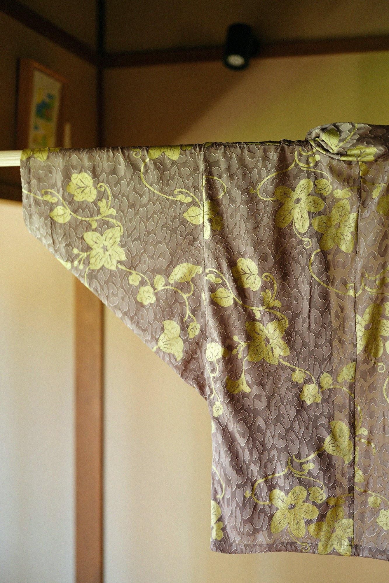 Couper jacquard, manches mojiri, vêtements courts, célibataire (hitoe) / beau (Uruwashi) Kogarashicha