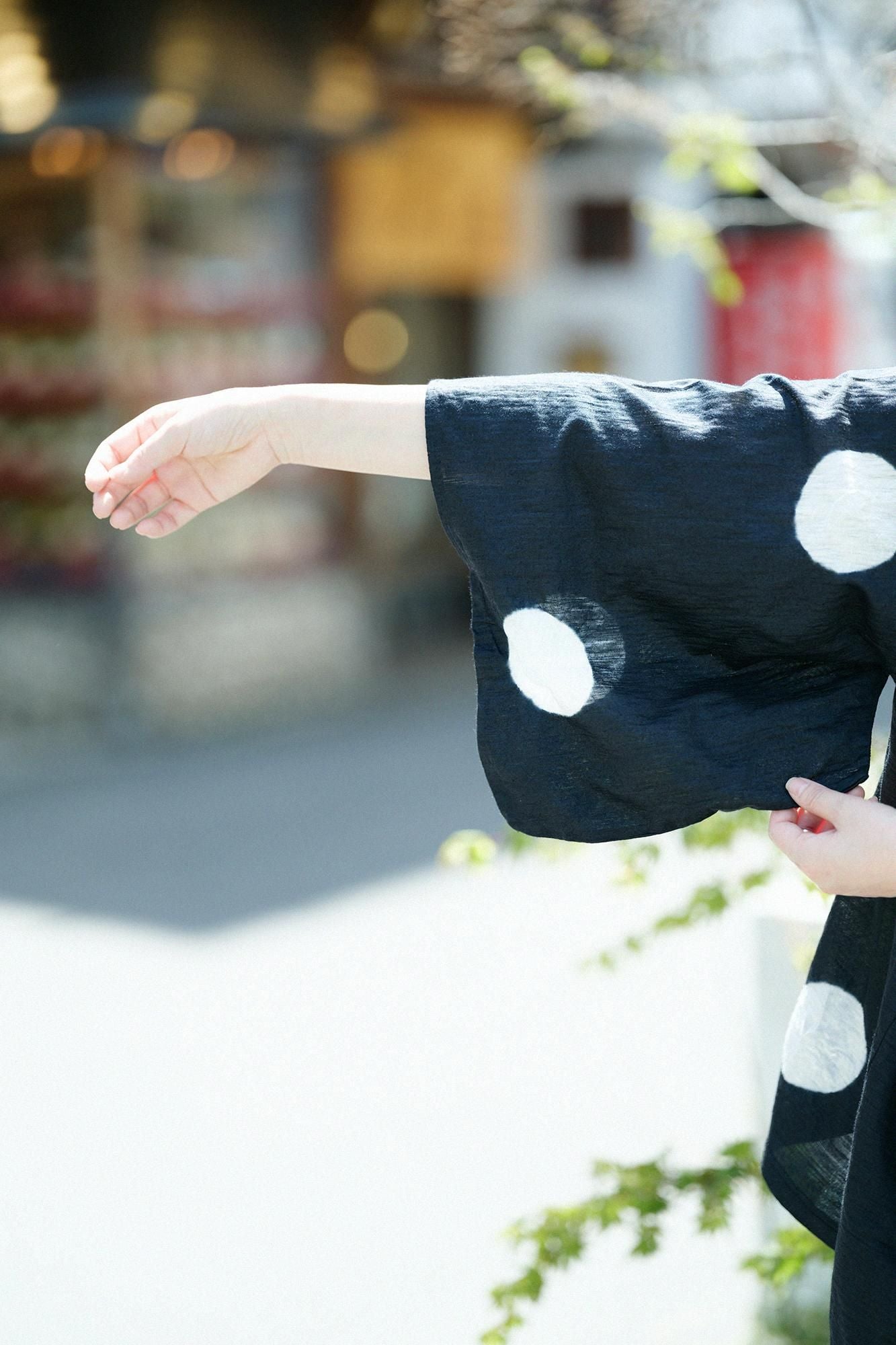 Tabata Tie-dye Linen Kimono Sleeve Cardigan / Large Polka Dots Ink Black × White