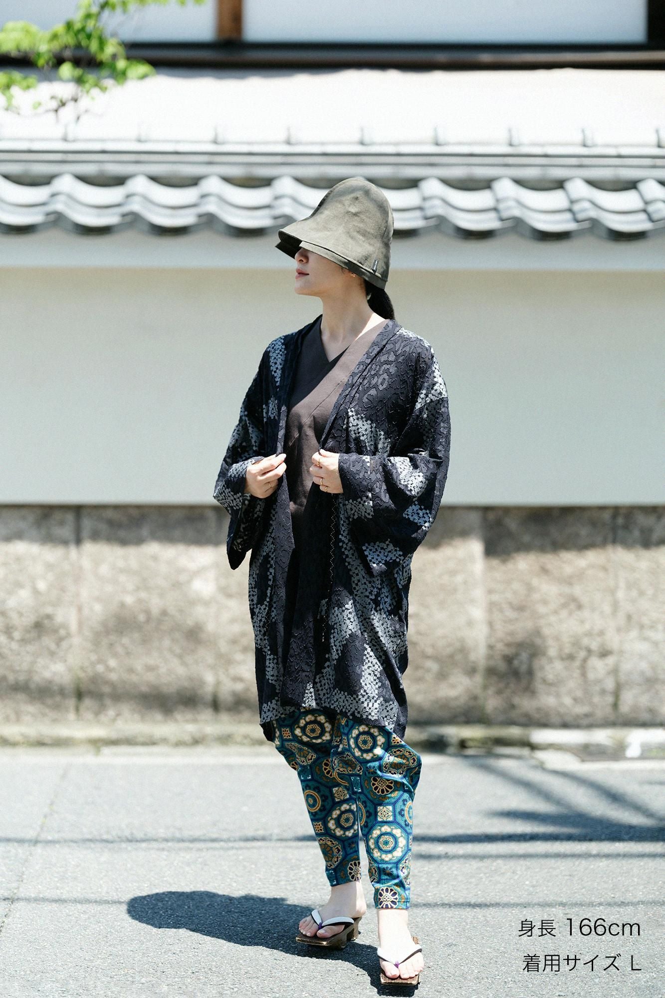 Takashima Sumi 20/20穿着(与)Enyuu / wearkous(荣耀)绿色长袍(Ryokugyokuiro)