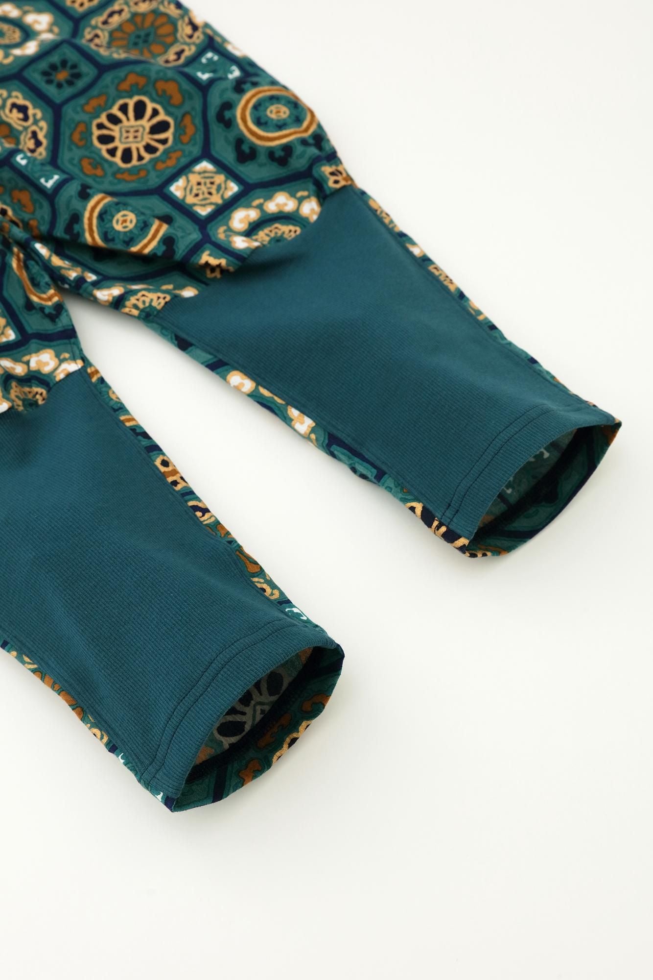 Takashima Sumi 20/20穿着(与)Enyuu / wearkous(荣耀)绿色长袍(Ryokugyokuiro)