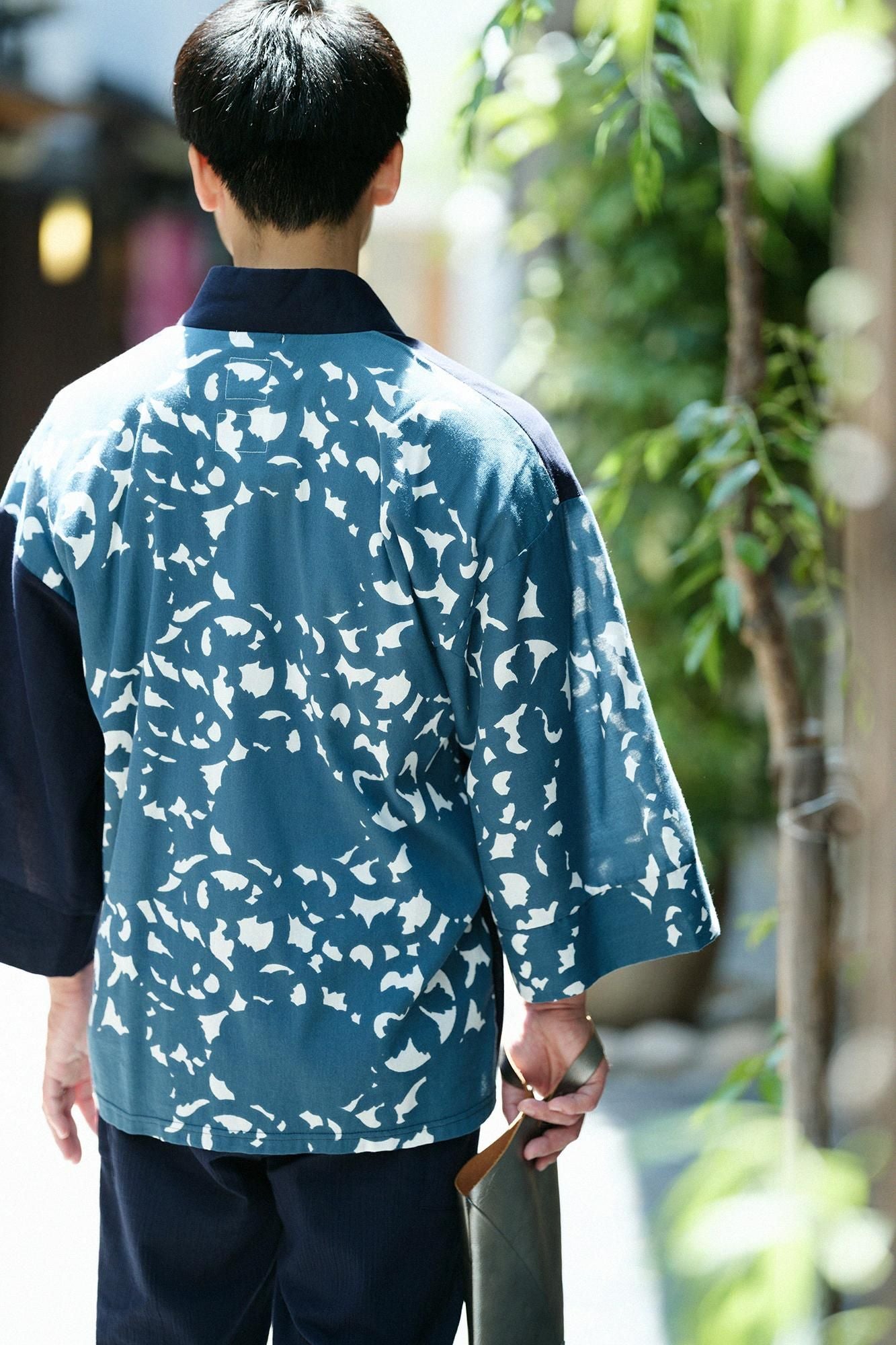 Chizimi Cotton 40/40 Fubi Kimono Shirt Bi-color / Dark Blue × Peony Arabesque