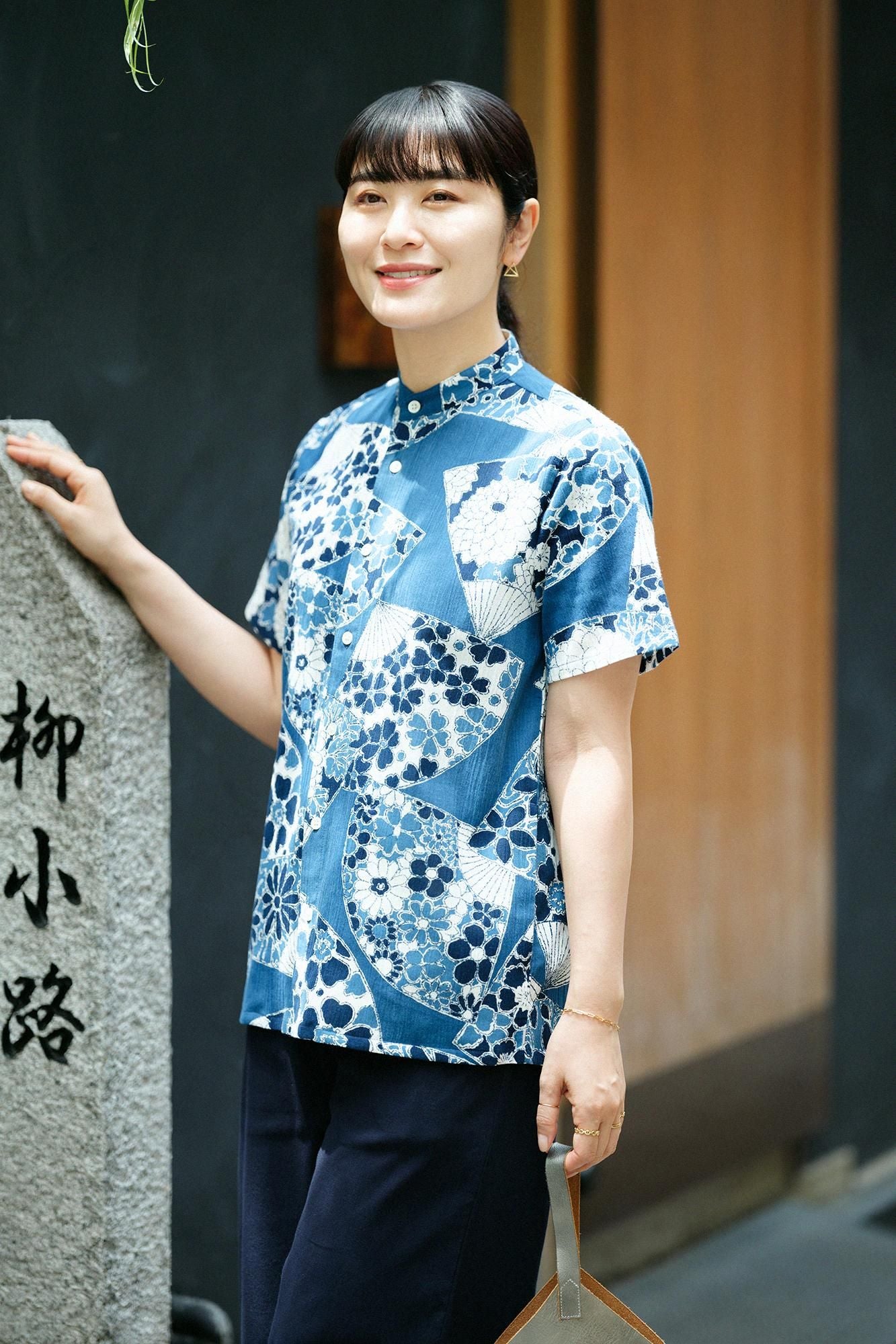 高島縮棉 20/20 藍捺染 立領短袖襯衫 SP /扇子